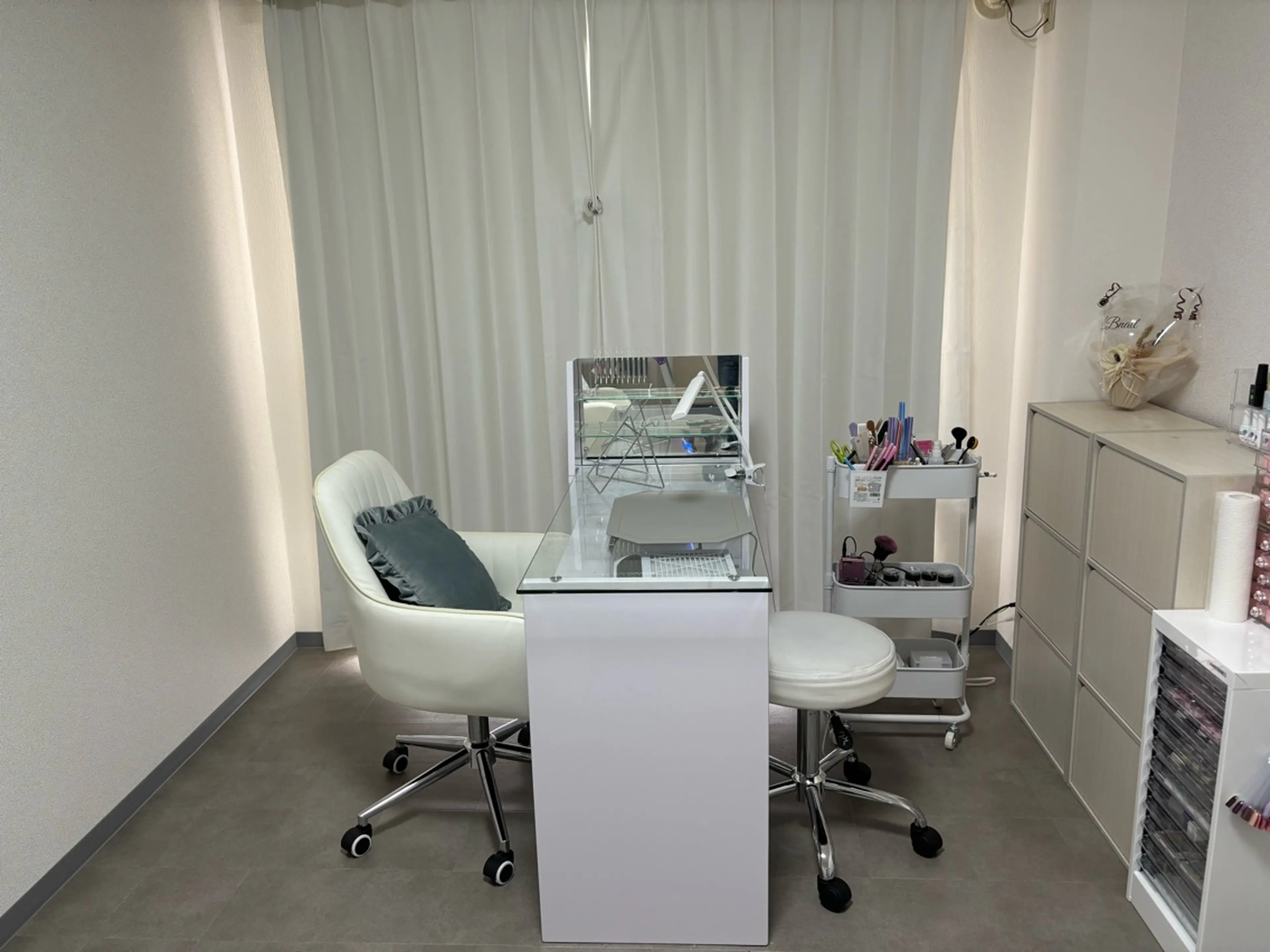 LiBnailの内観・外観1