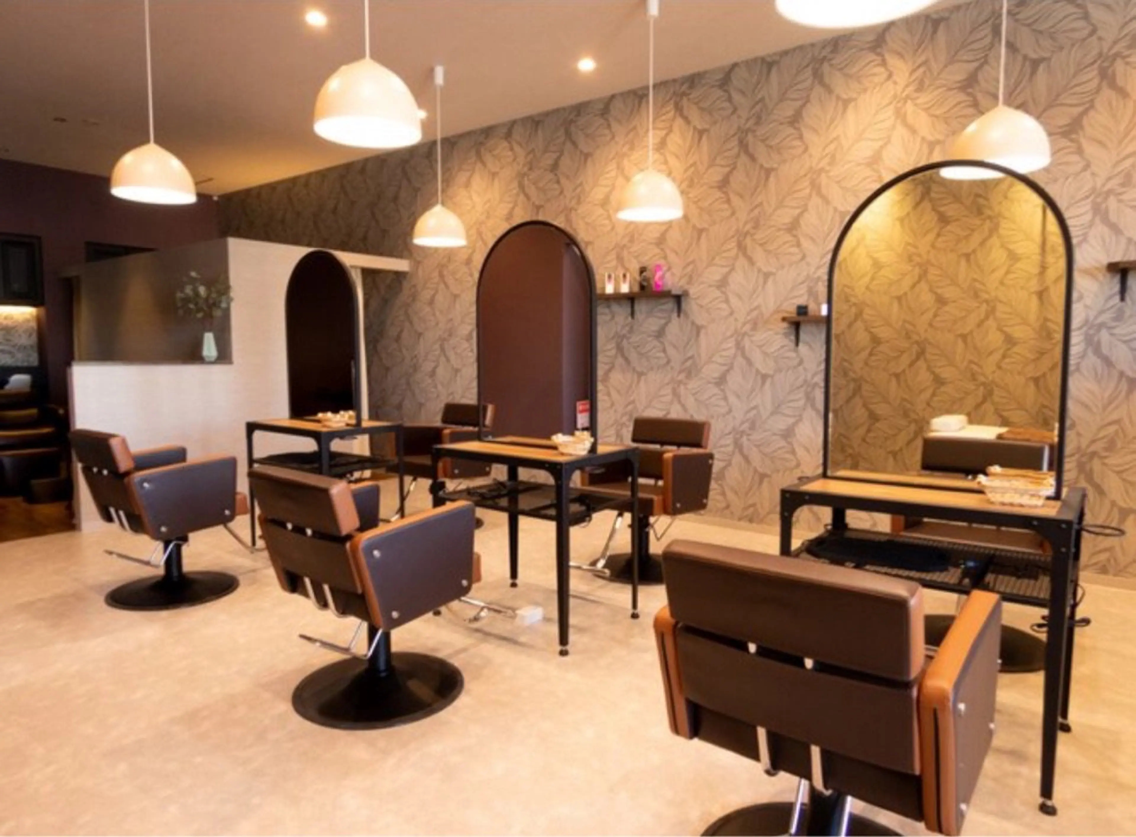 KamiBito ＋plus 香芝店の内観・外観1