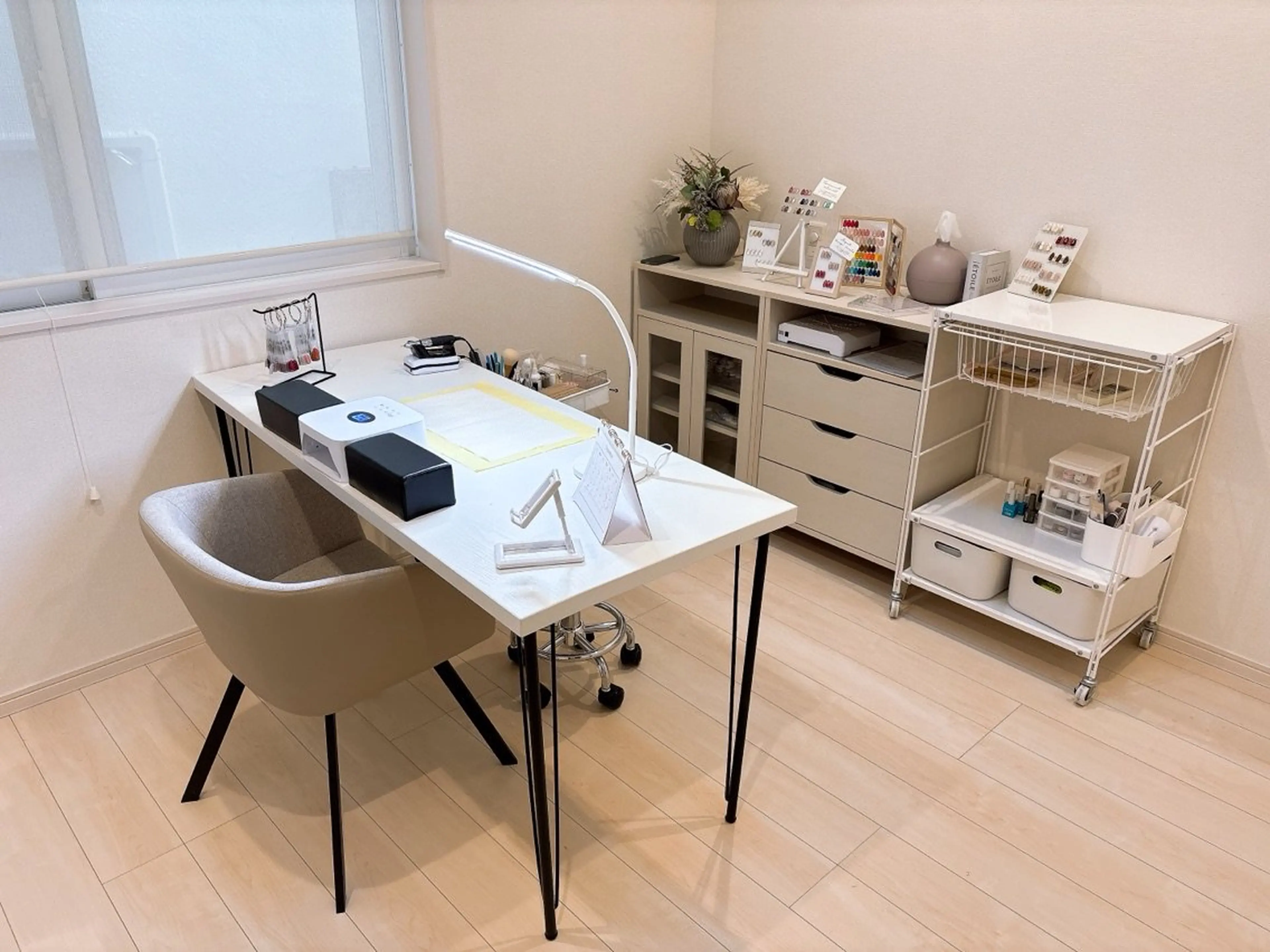 nail salon marumaruの内観・外観1