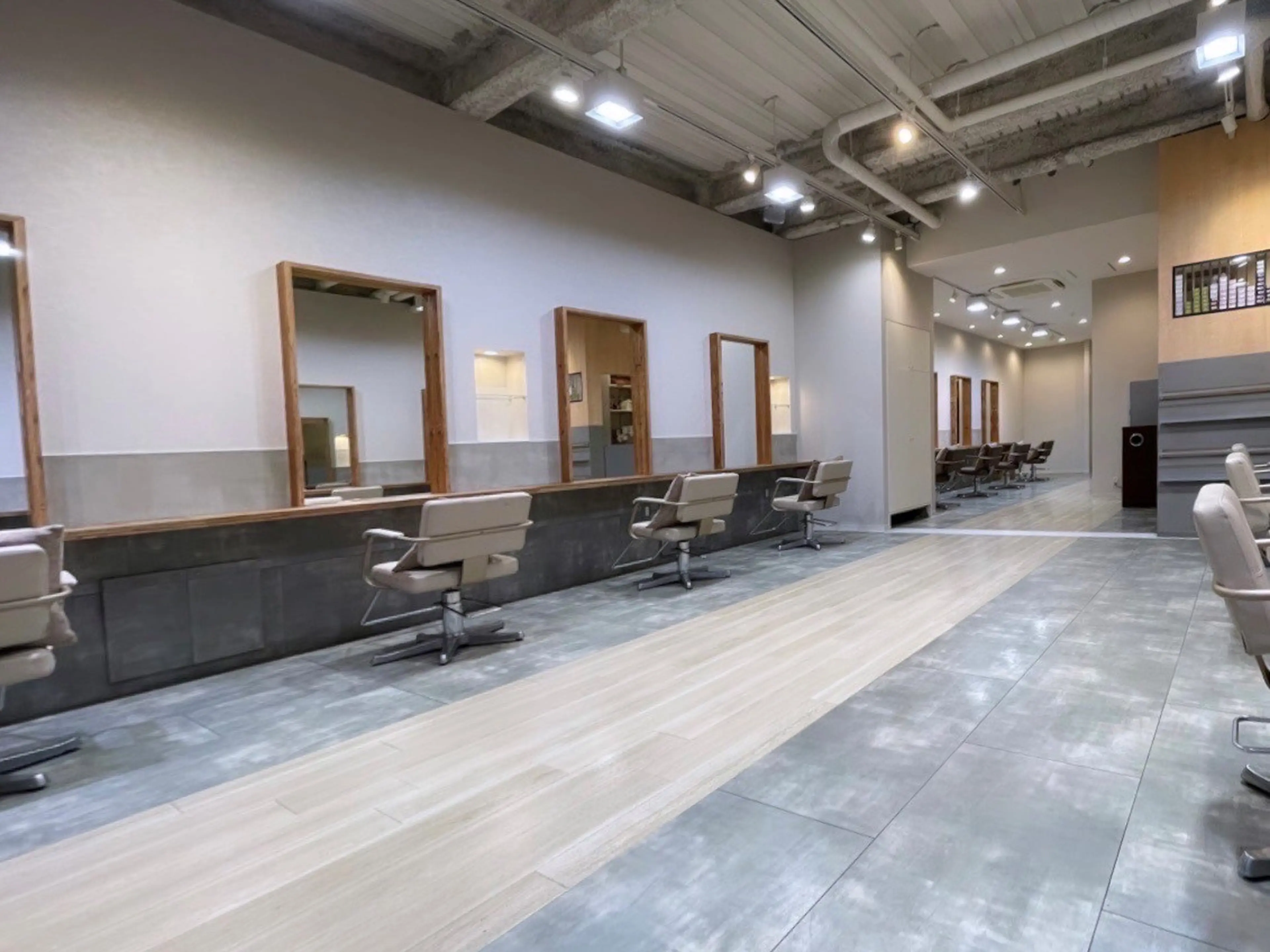 arc.【アルク】(旧NOA都島店)の内観・外観2