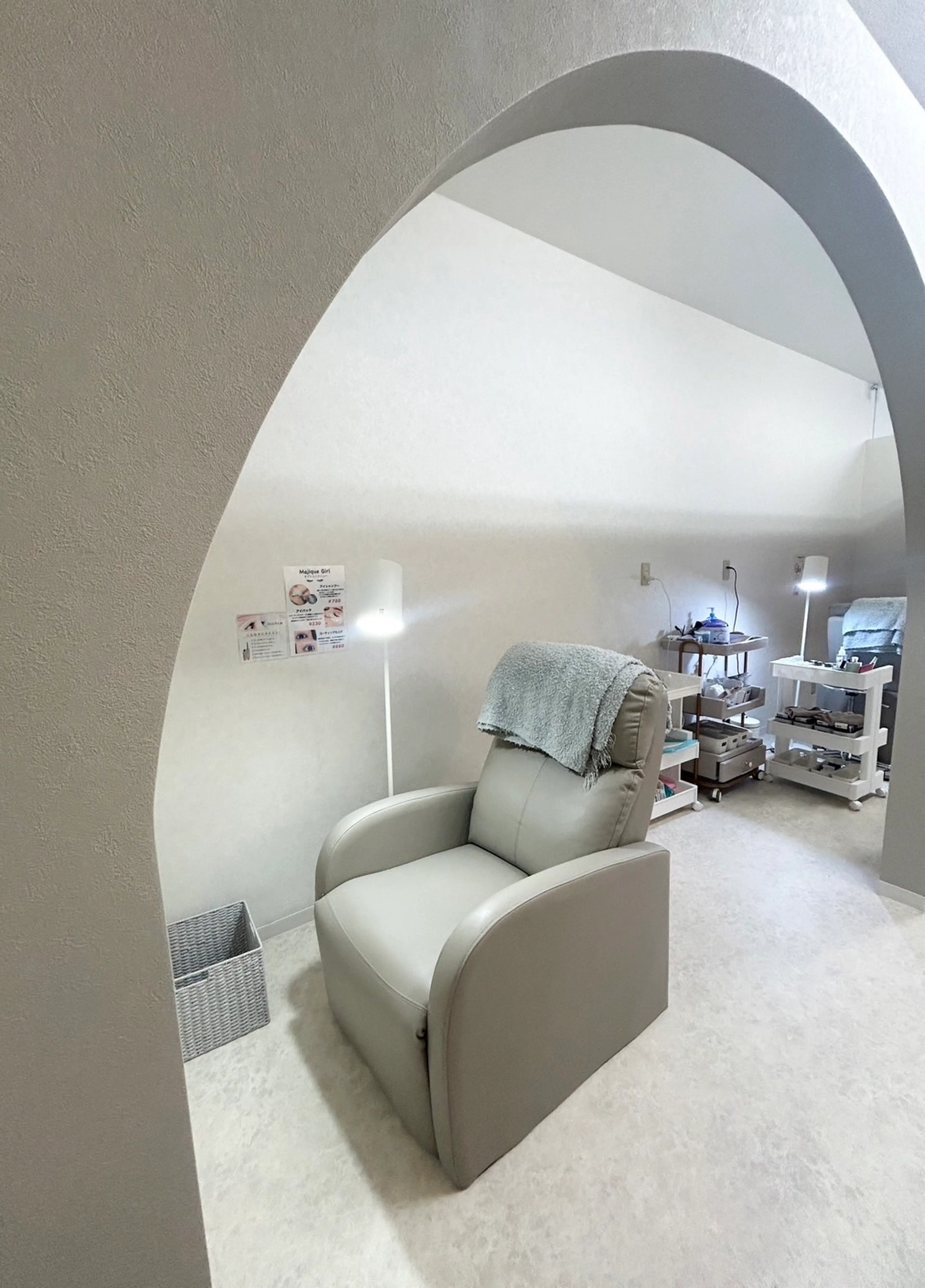 Magique Girl 津田沼店の内観・外観1