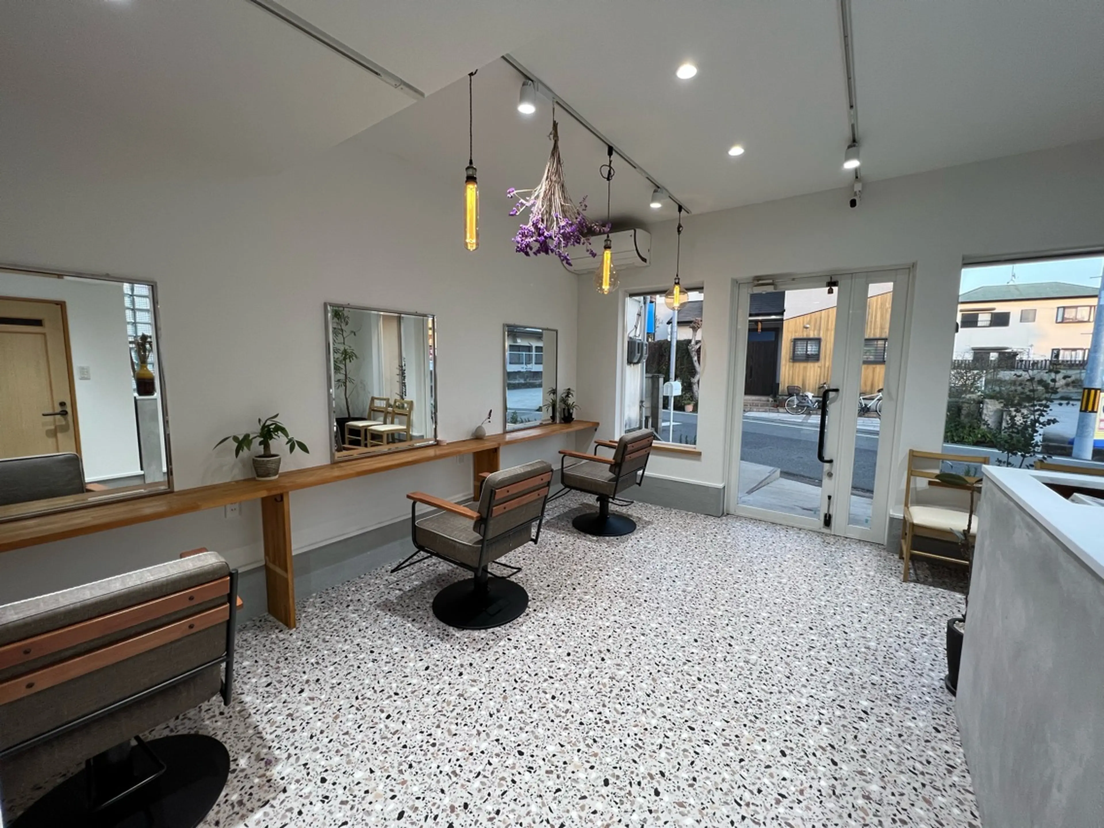 W hair&relaxの内観・外観1