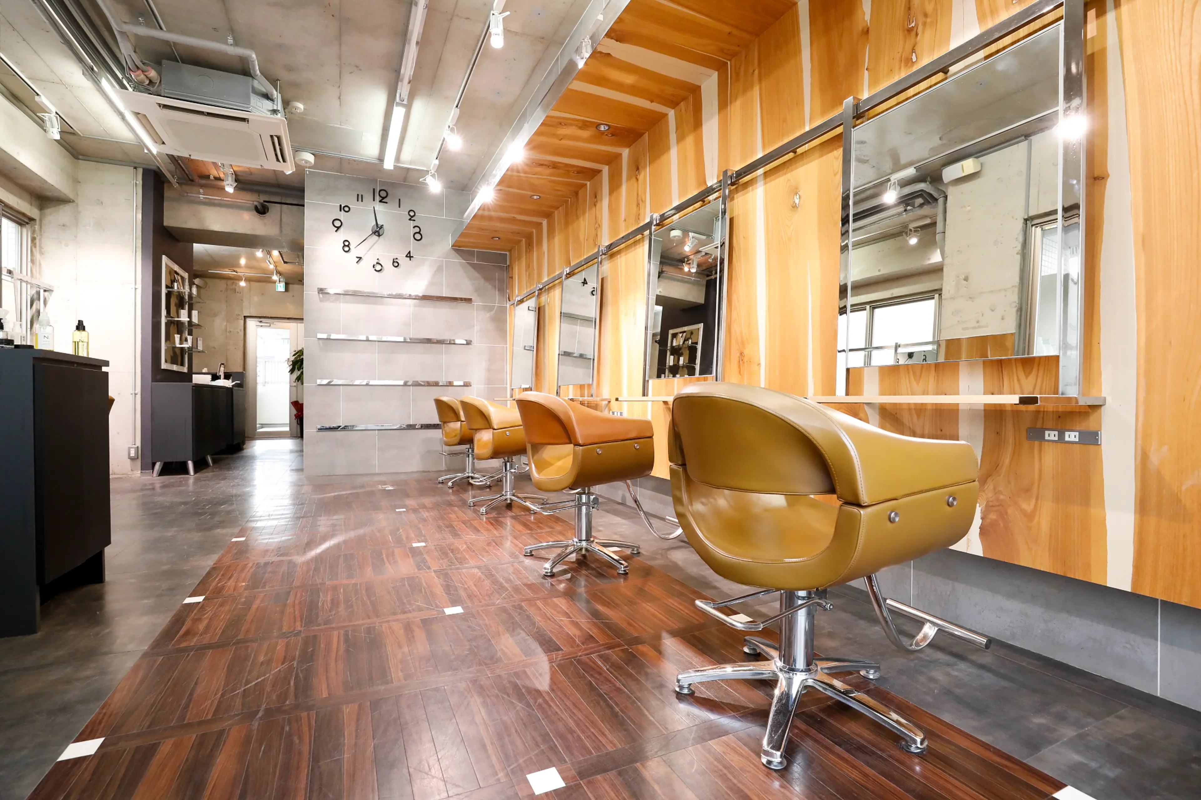 defiの内観・外観1