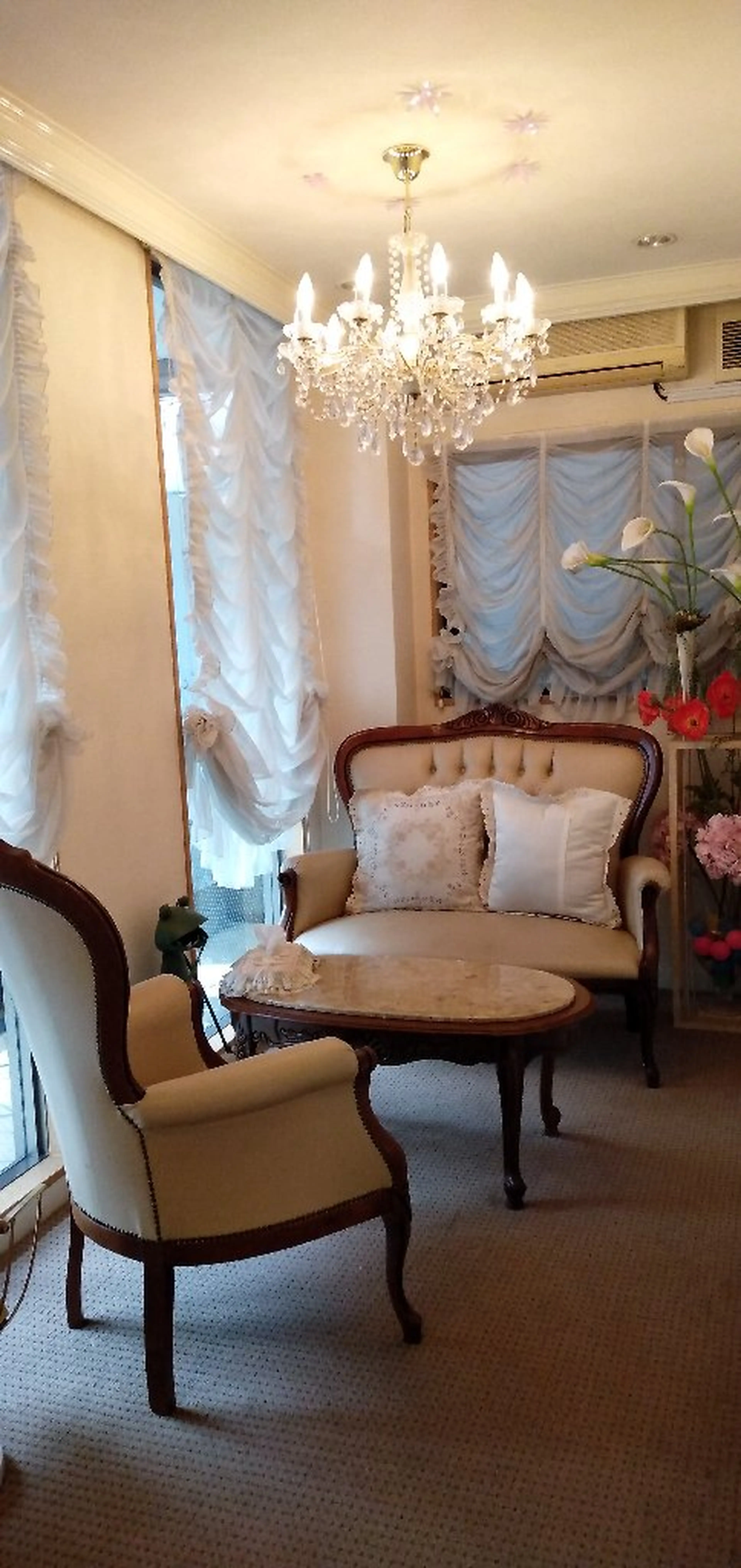 サロニカの内観・外観3