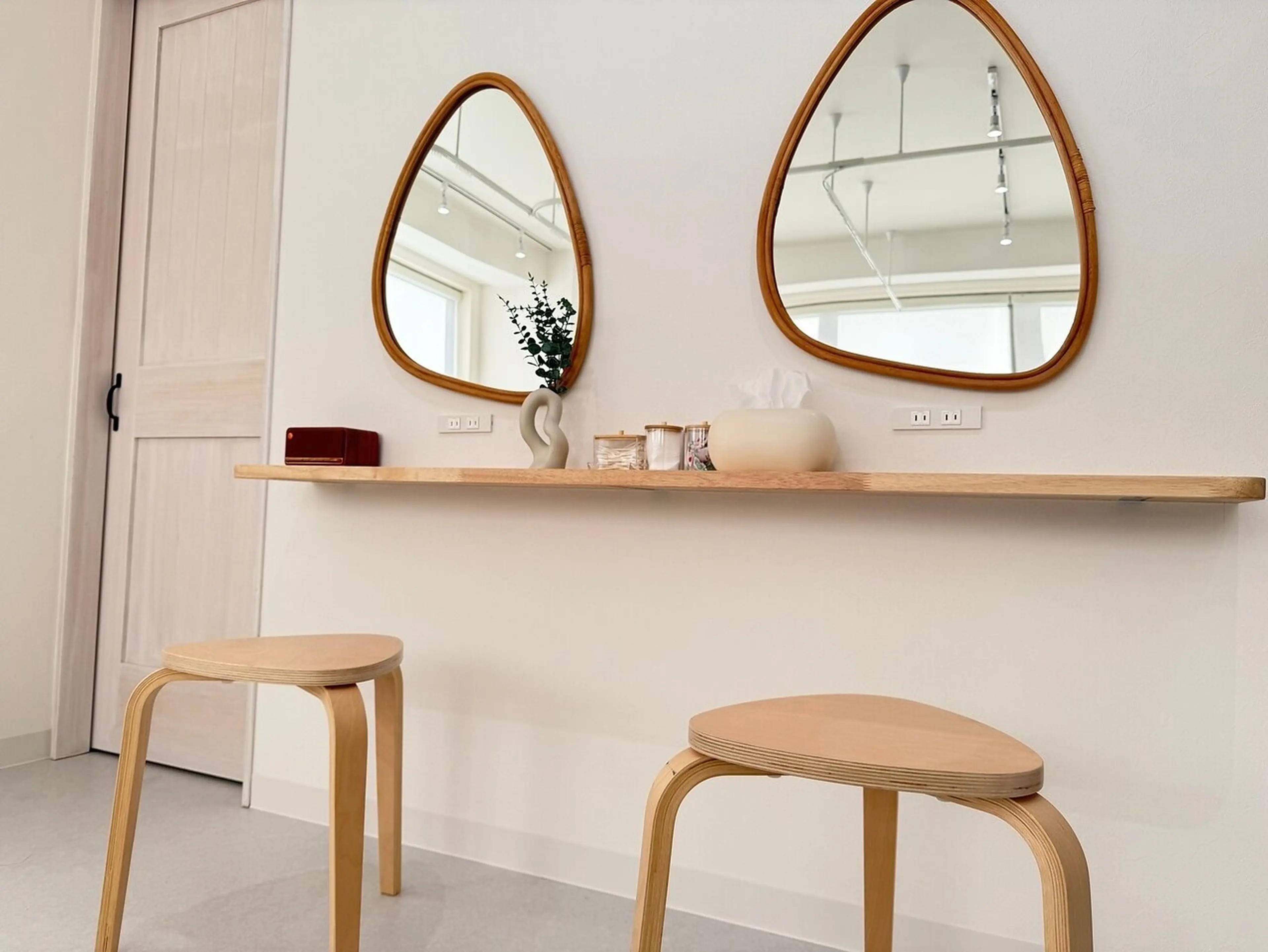 Zina  船橋北口 eyelash nail店の内観・外観2