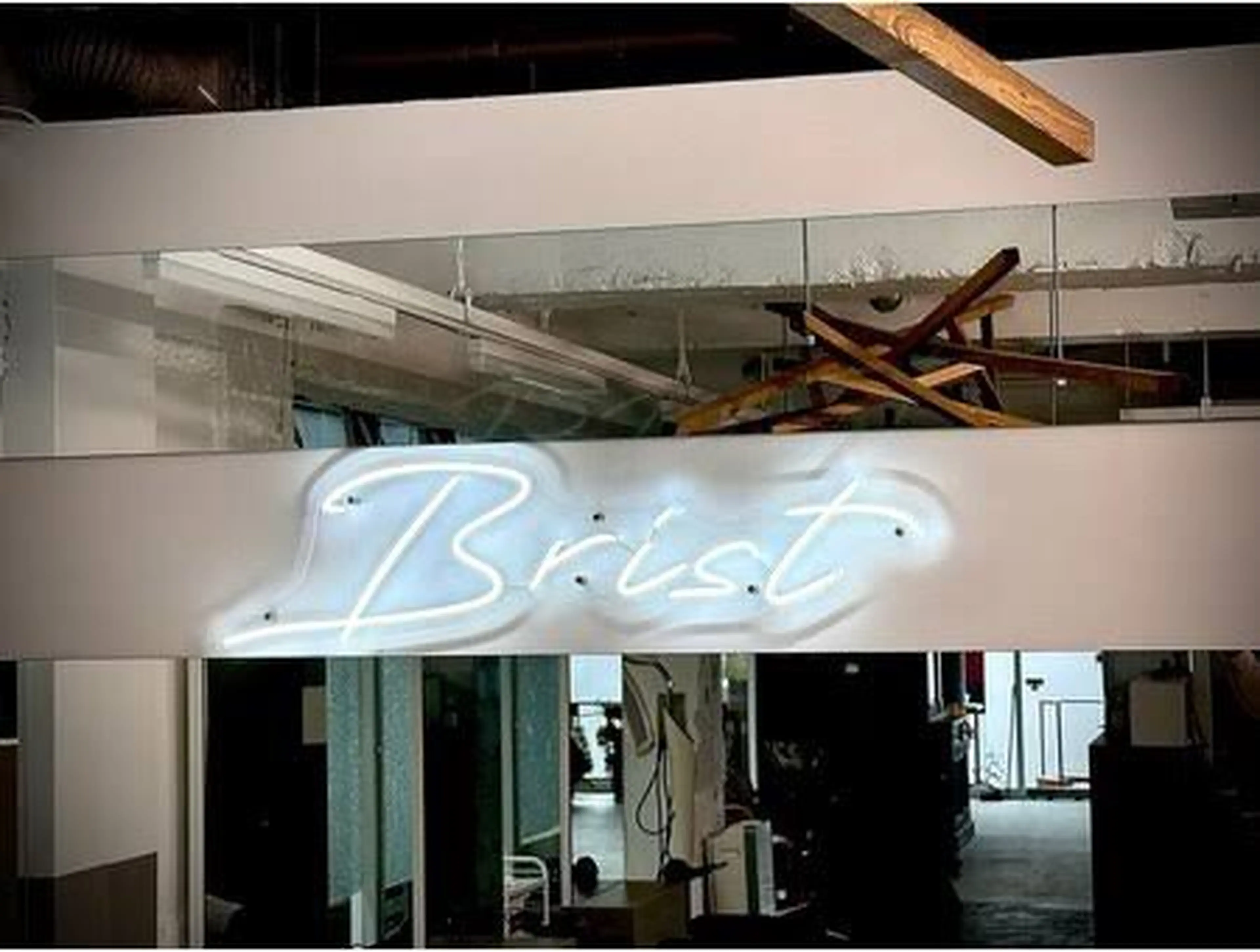 BRISTの内観・外観3