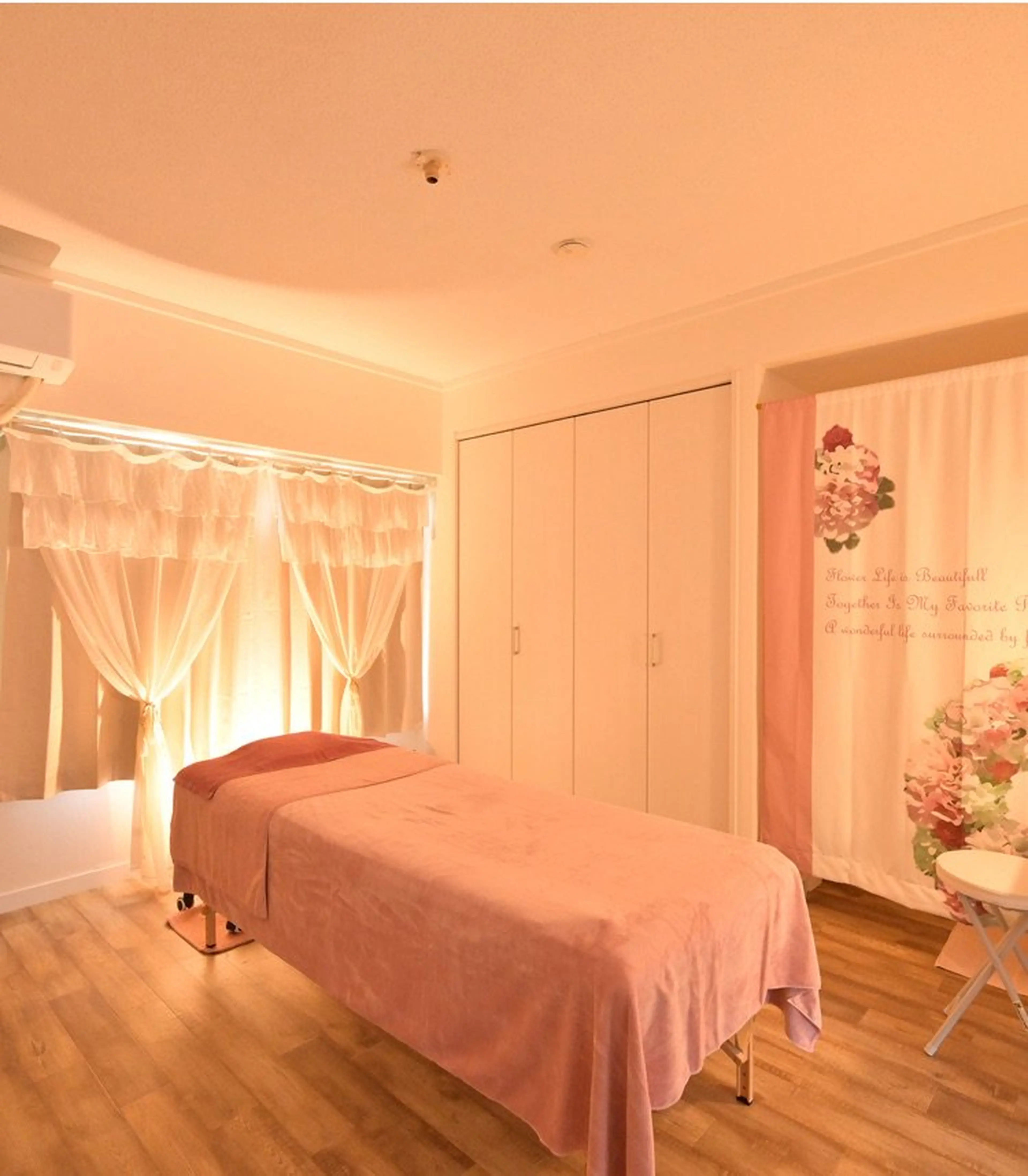 プライベートサロンYour Smileの内観・外観1