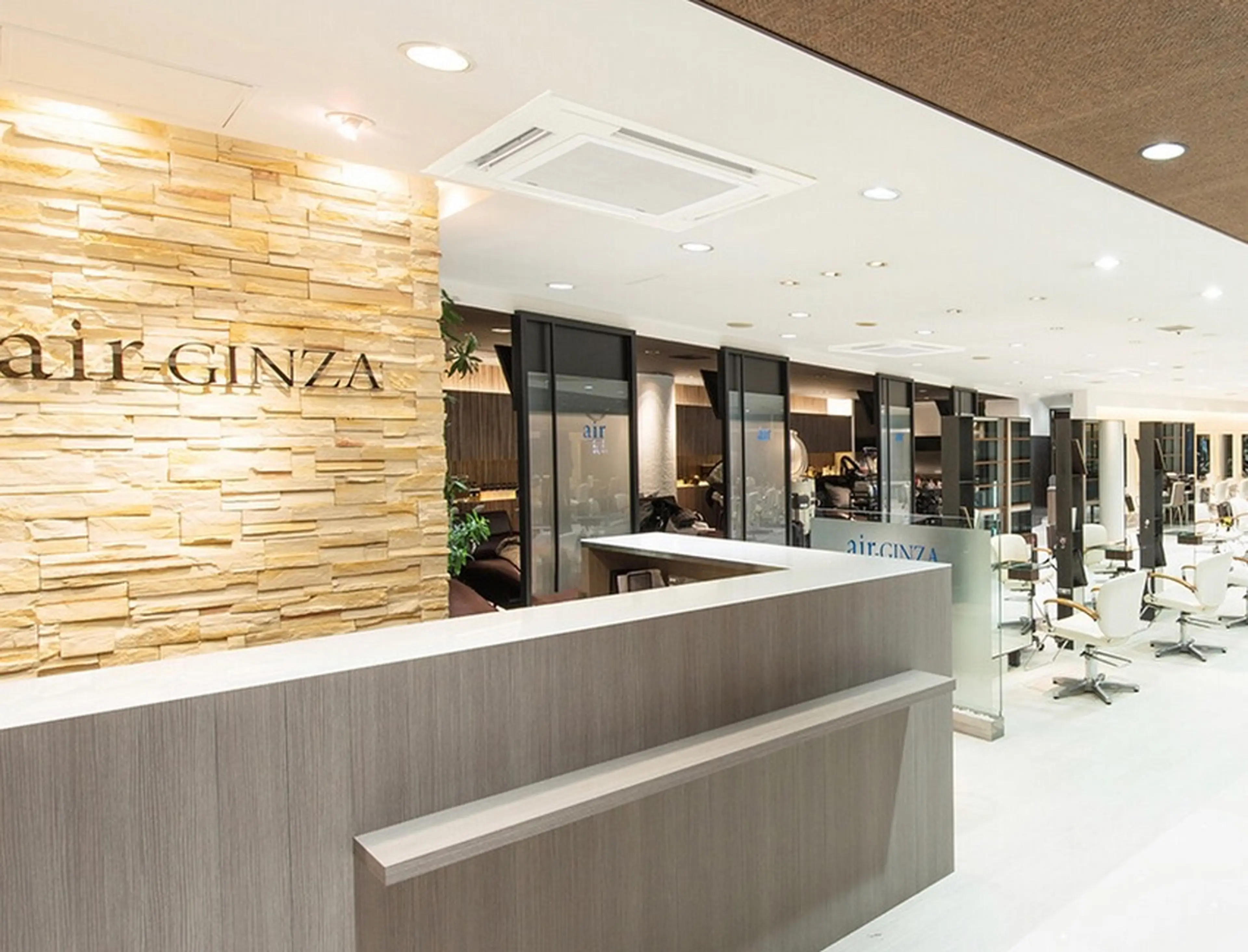 Dress Up Eyes 【air-GINZA】の内観・外観1