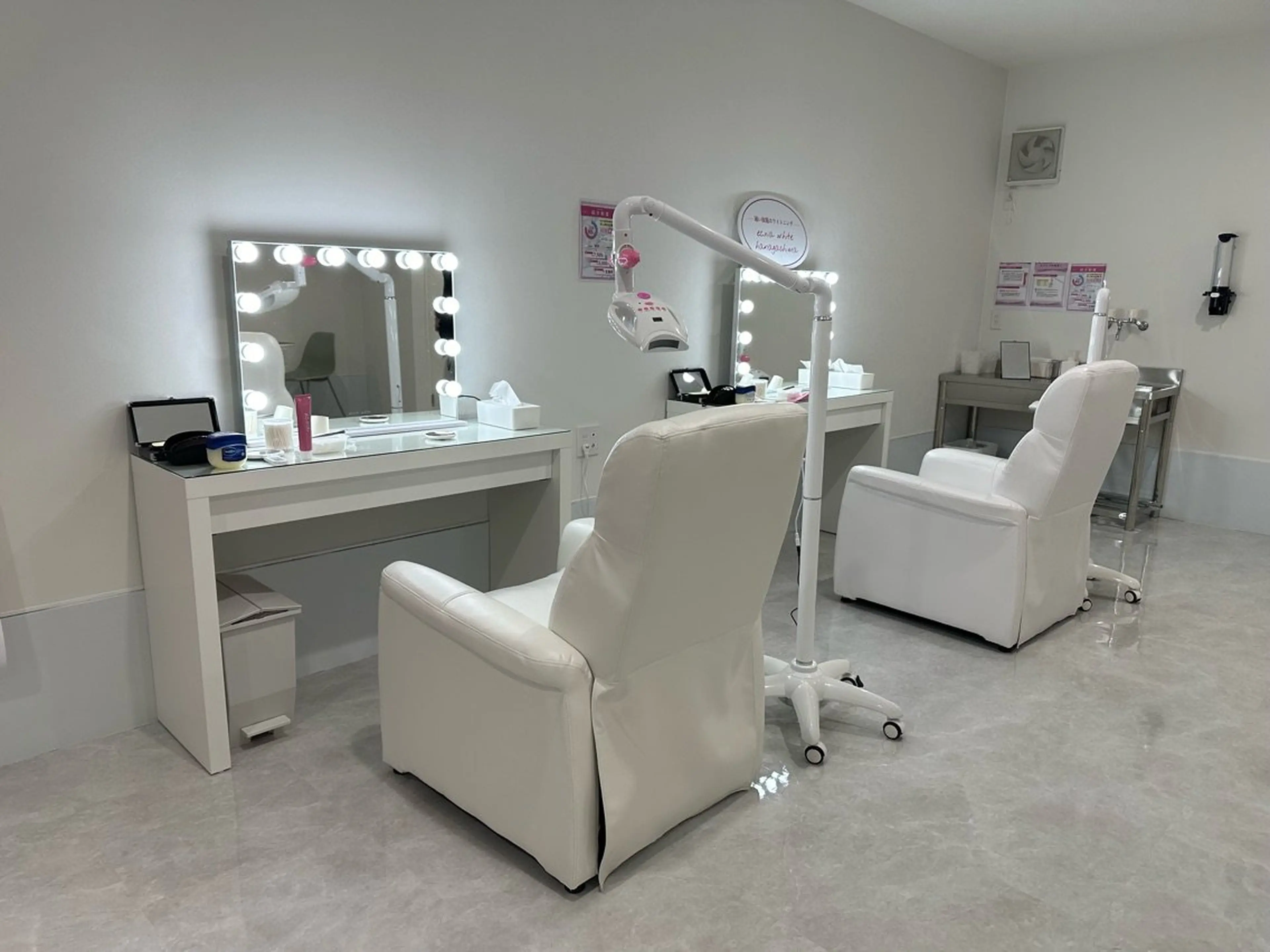 セルフホワイトニング　エクシア宮崎花ヶ島店の内観・外観2