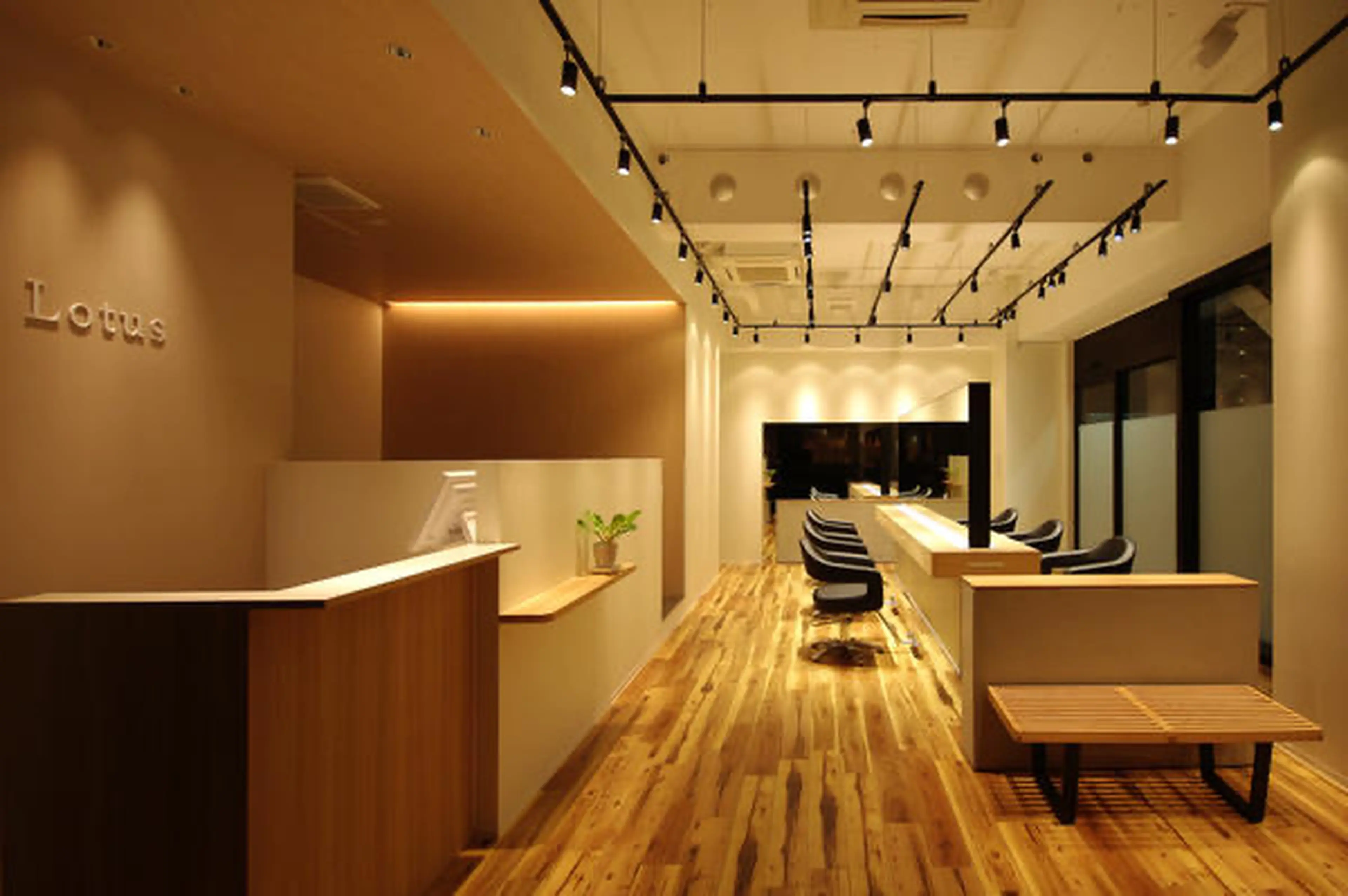 Lotus Hair Design 船橋店の内観・外観1
