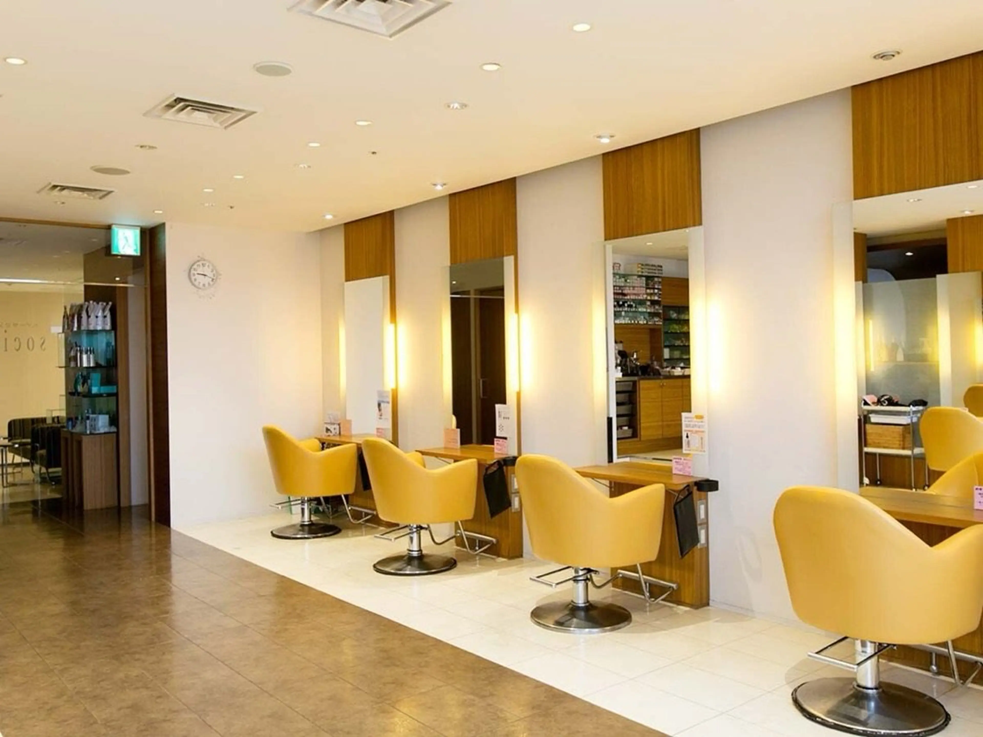 ヘアーサロン　ソシエ　八王子店の内観・外観3