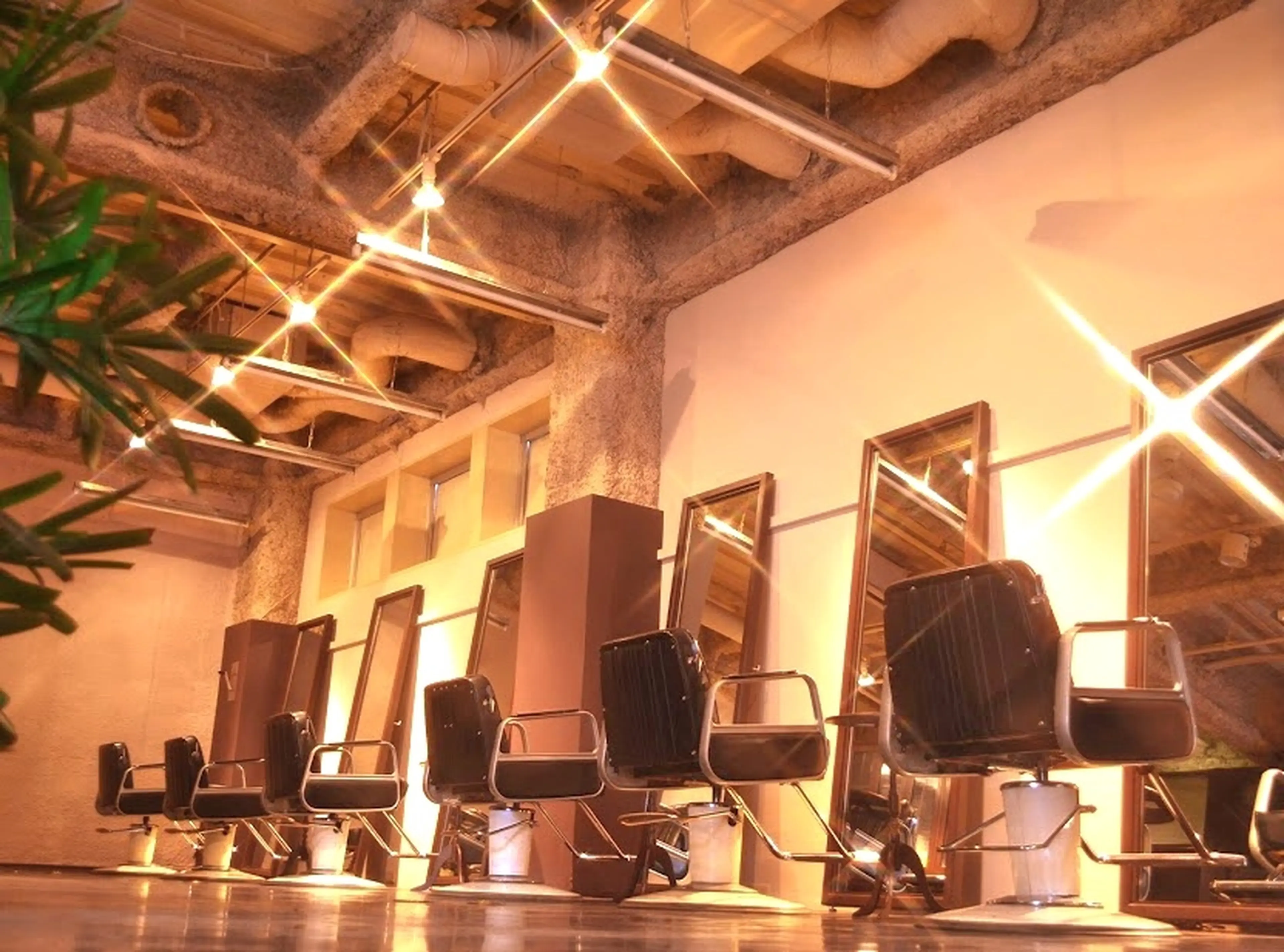 O・verの内観・外観1