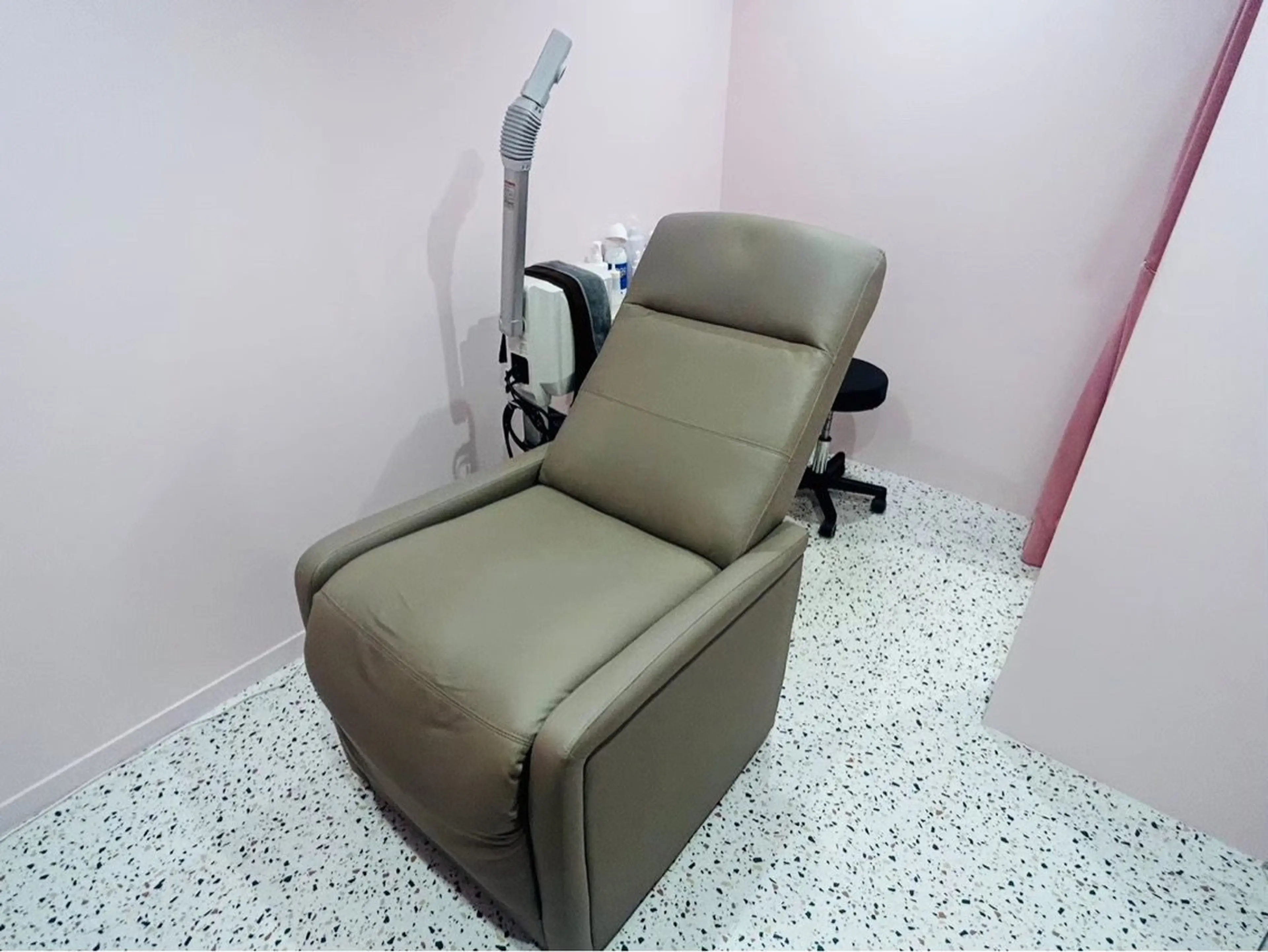 毛穴・肌質改善サロン Une fleur【アンフルール】渋谷店の内観・外観2