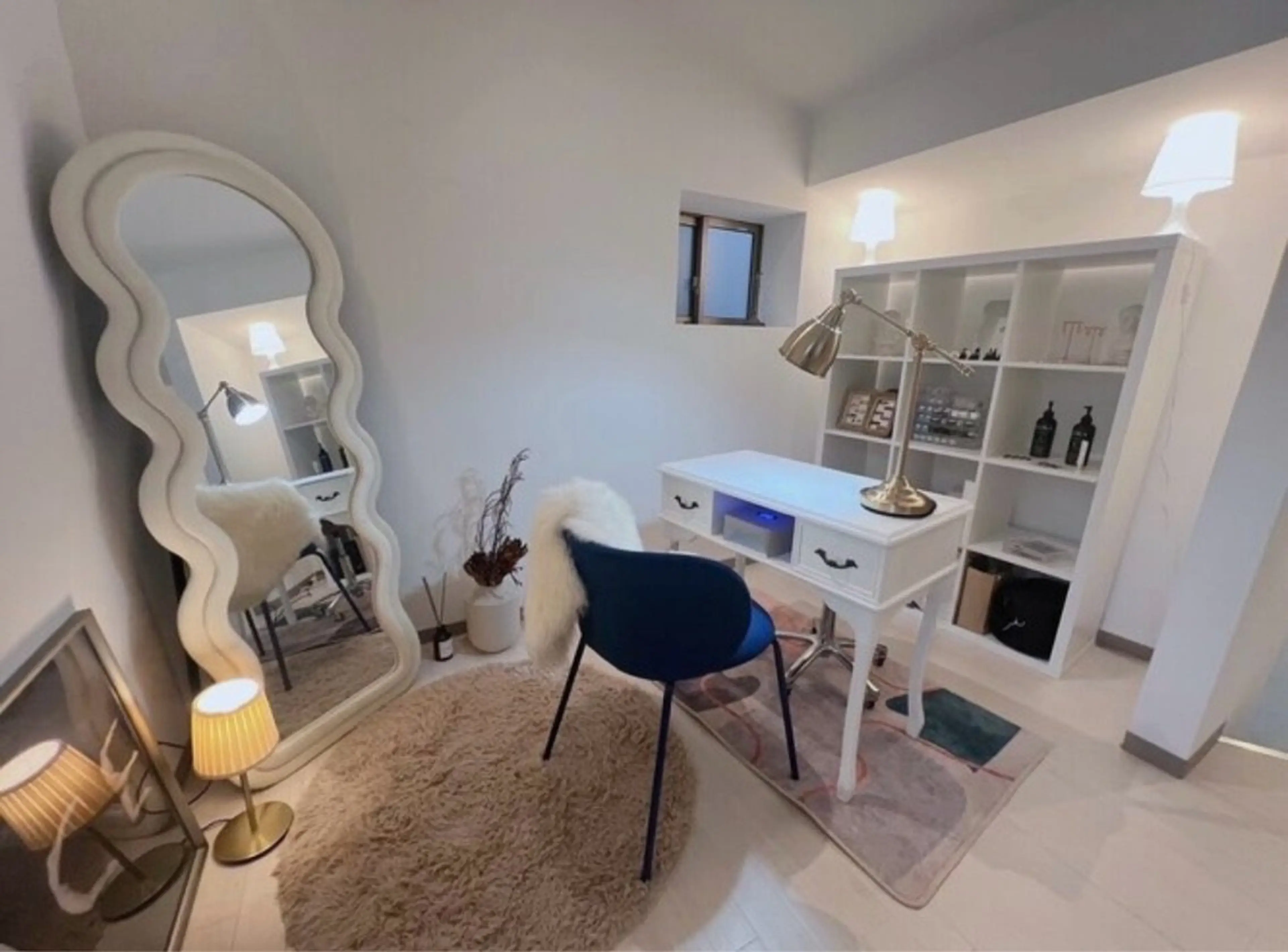 GARAGE Nailの内観・外観1