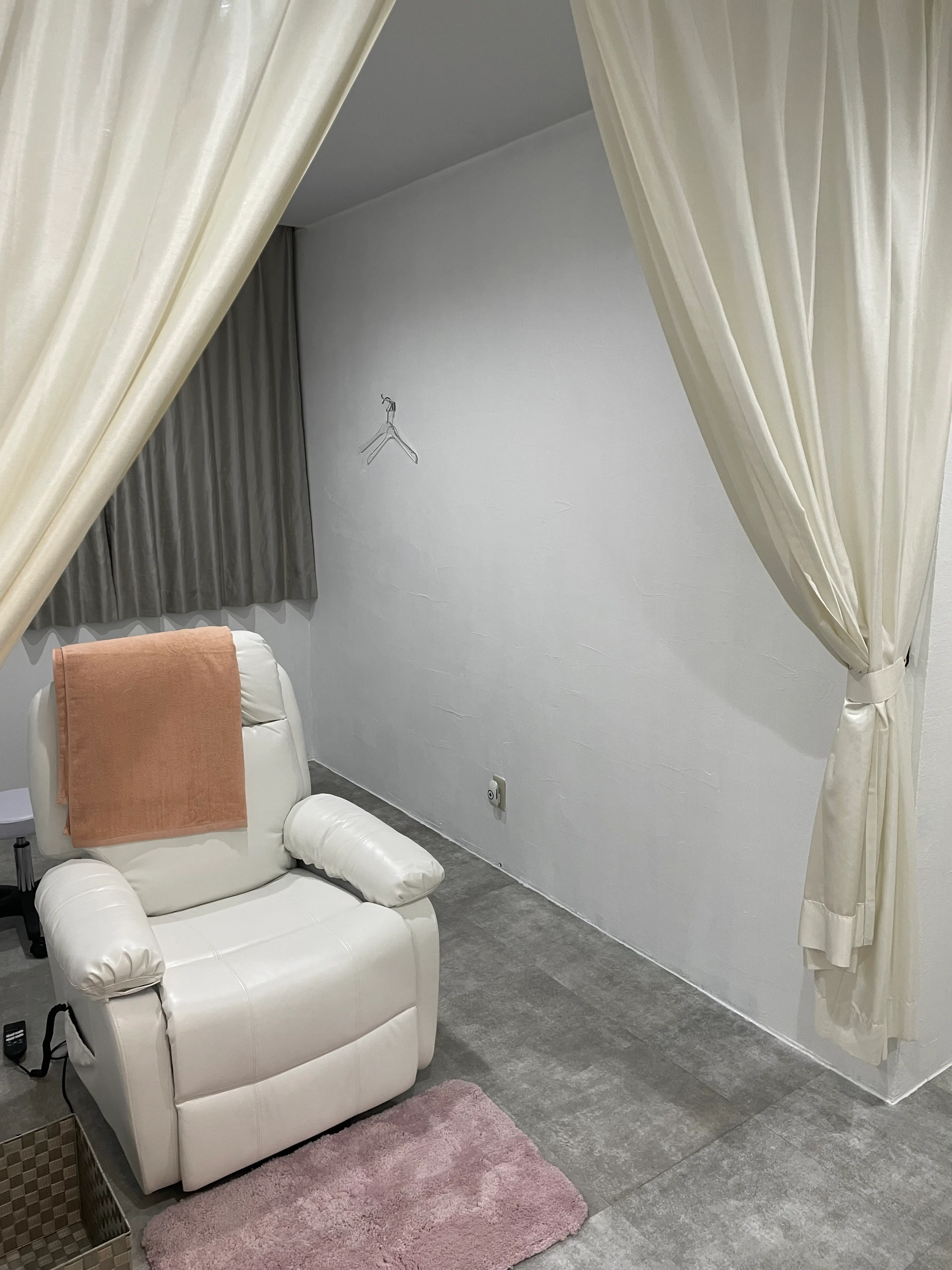 Lily札幌 西11丁目eye &nailの内観・外観2