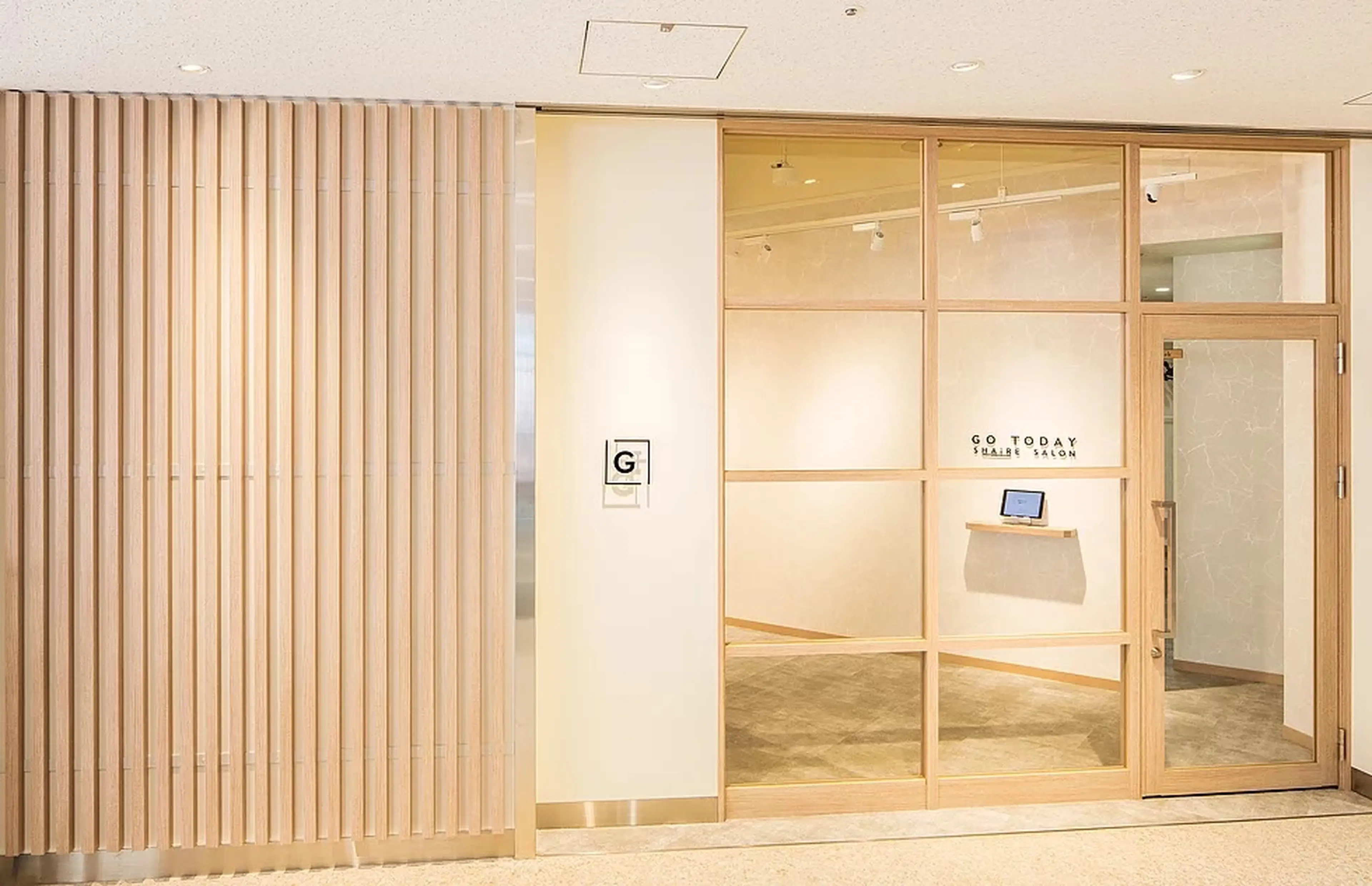 GO TODAY SHAiRE SALON名古屋店の内観・外観1