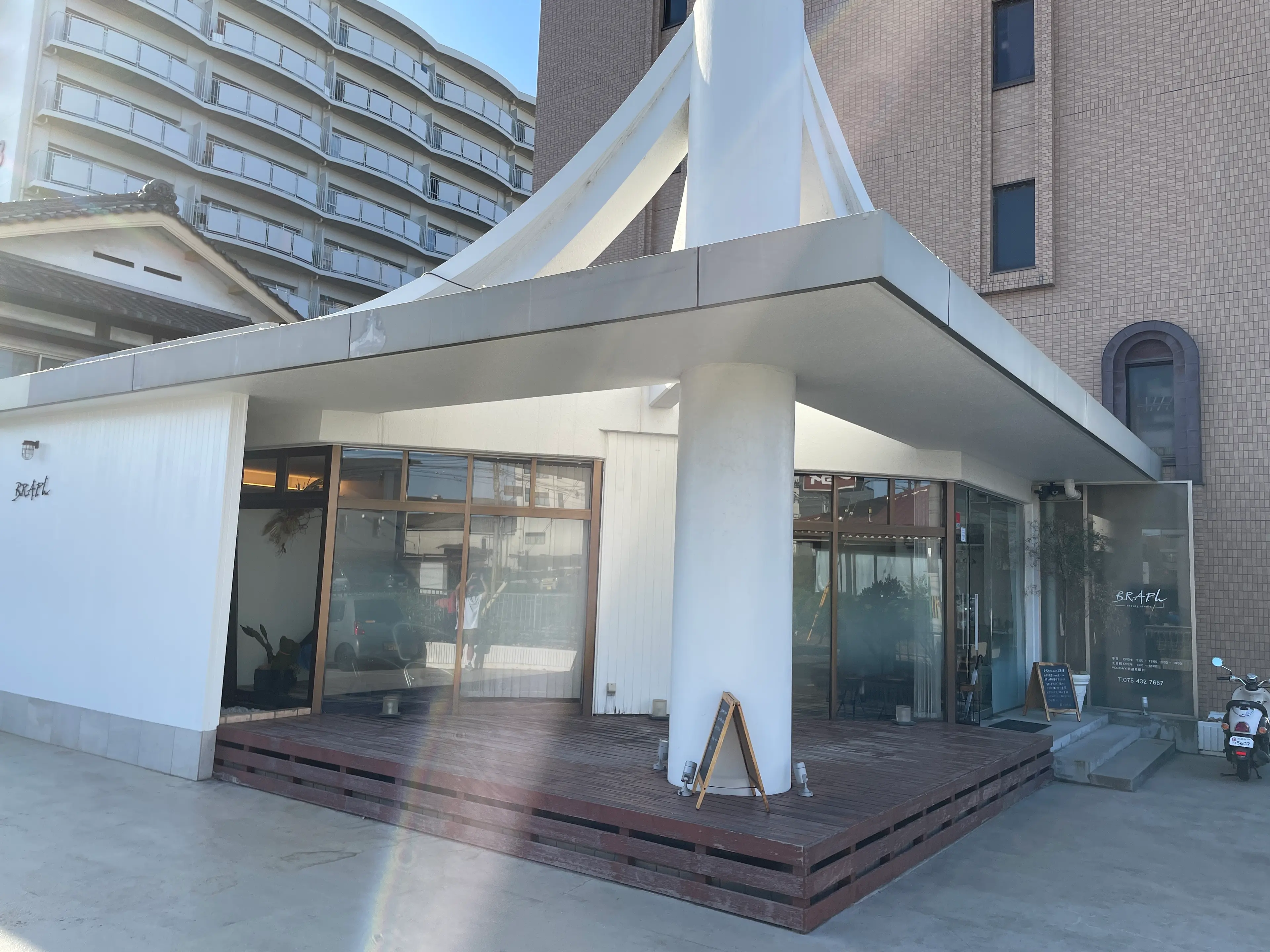 B.R.AP.hの内観・外観1