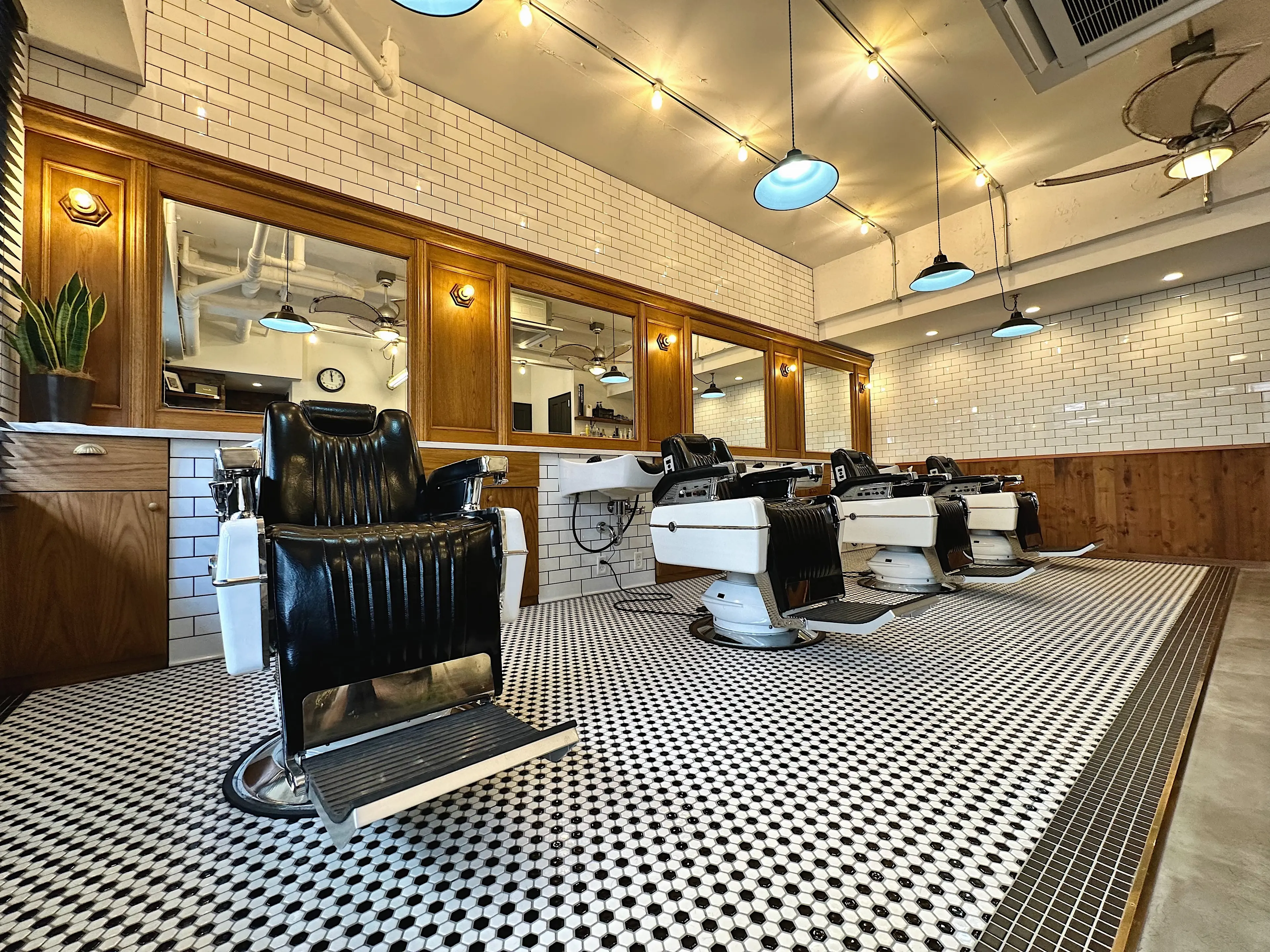 THE NUMBER THREEの内観・外観2