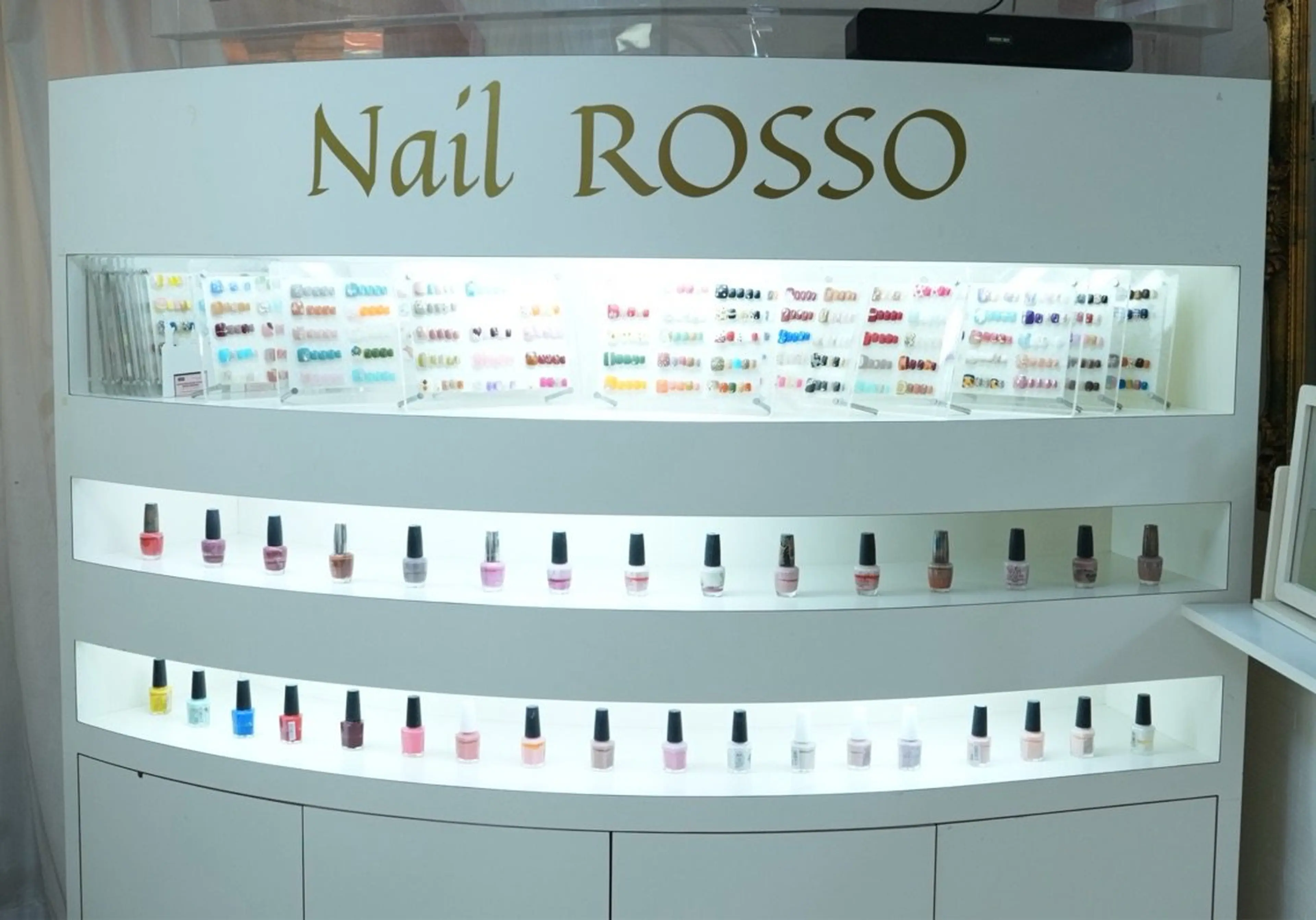 ネイルロッソの内観・外観3