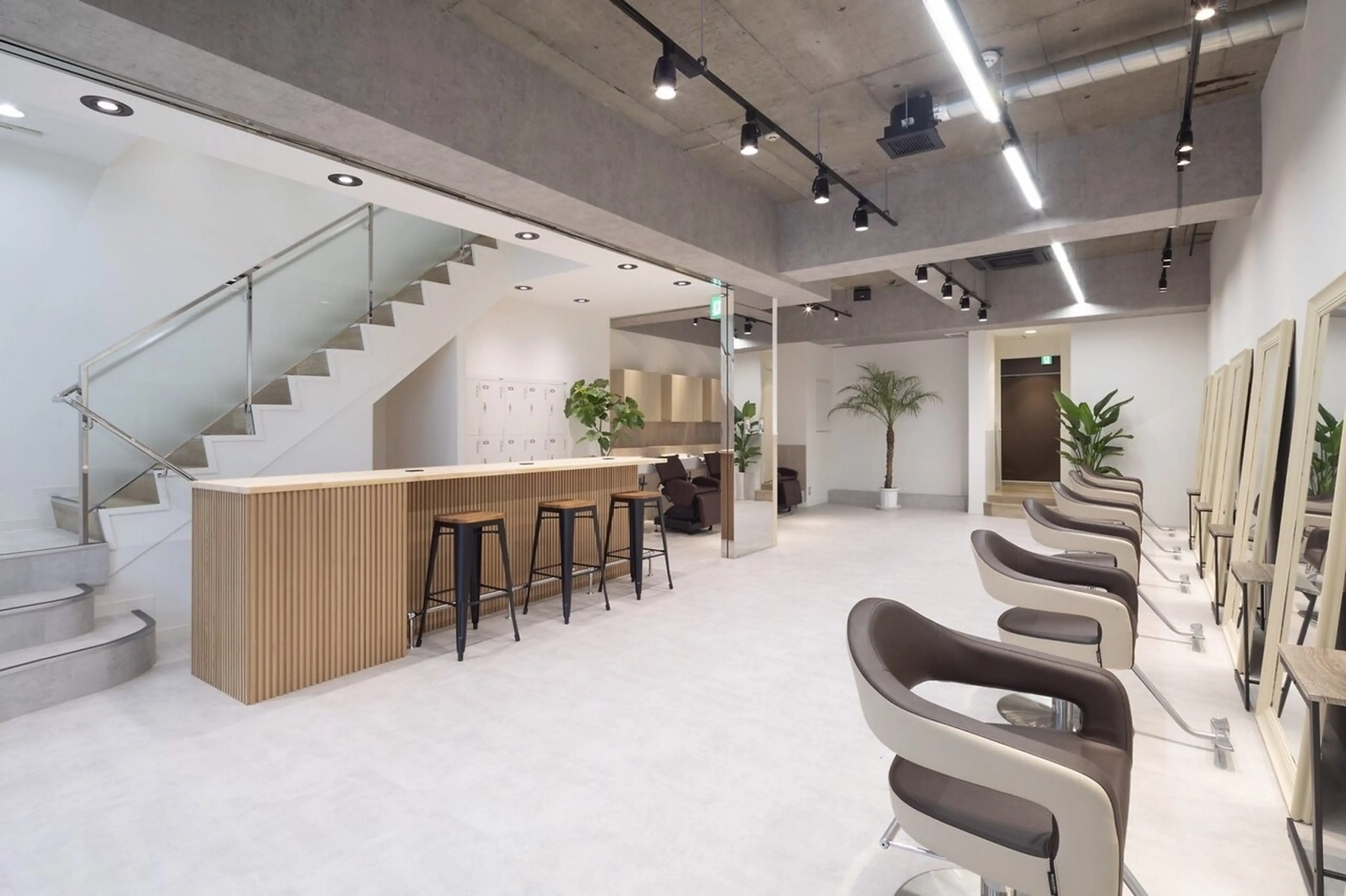 unique×KENJE(ユニークバイケンジ)の内観・外観1