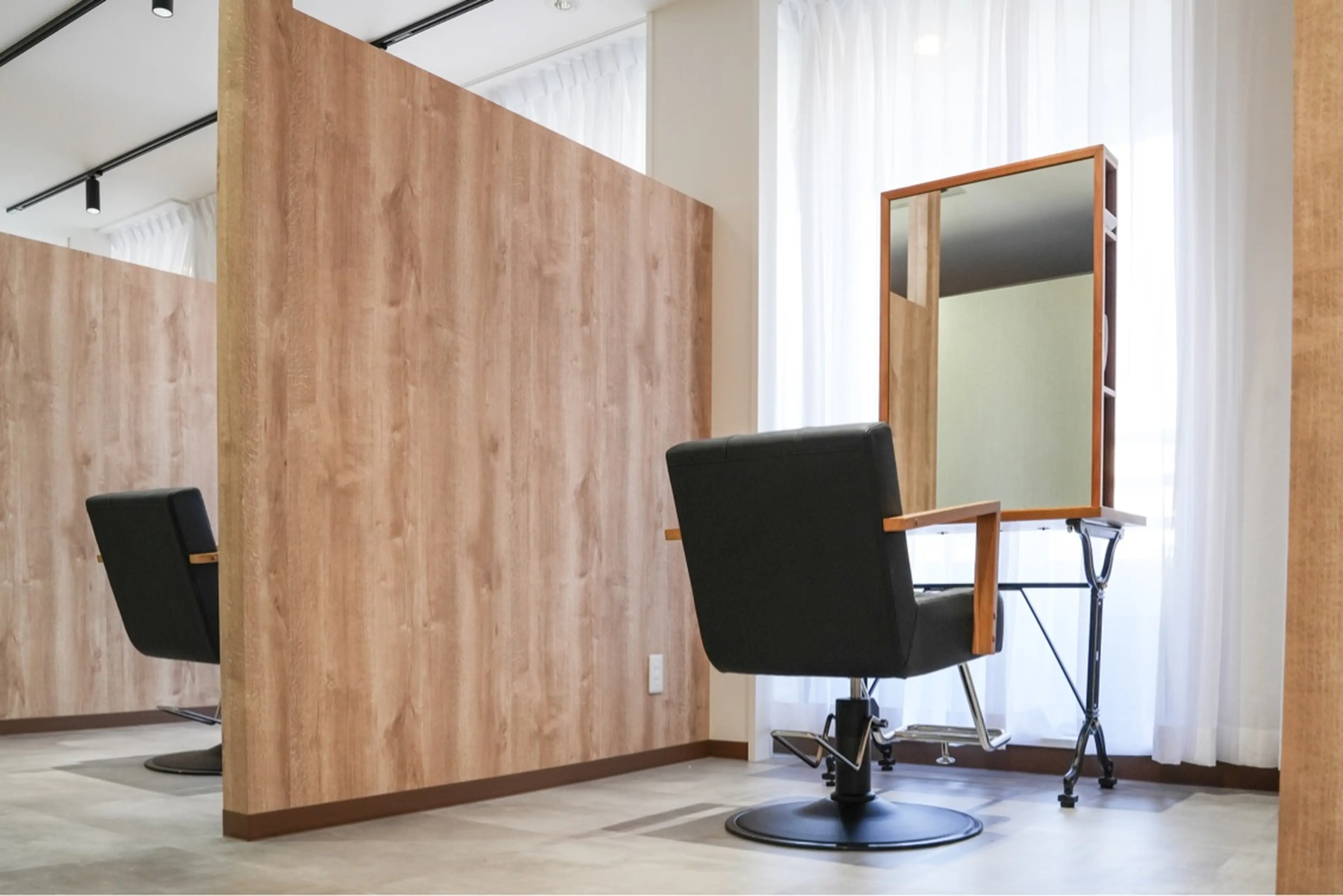 Peg  hair camp【半個室プライベートサロン】の内観・外観1