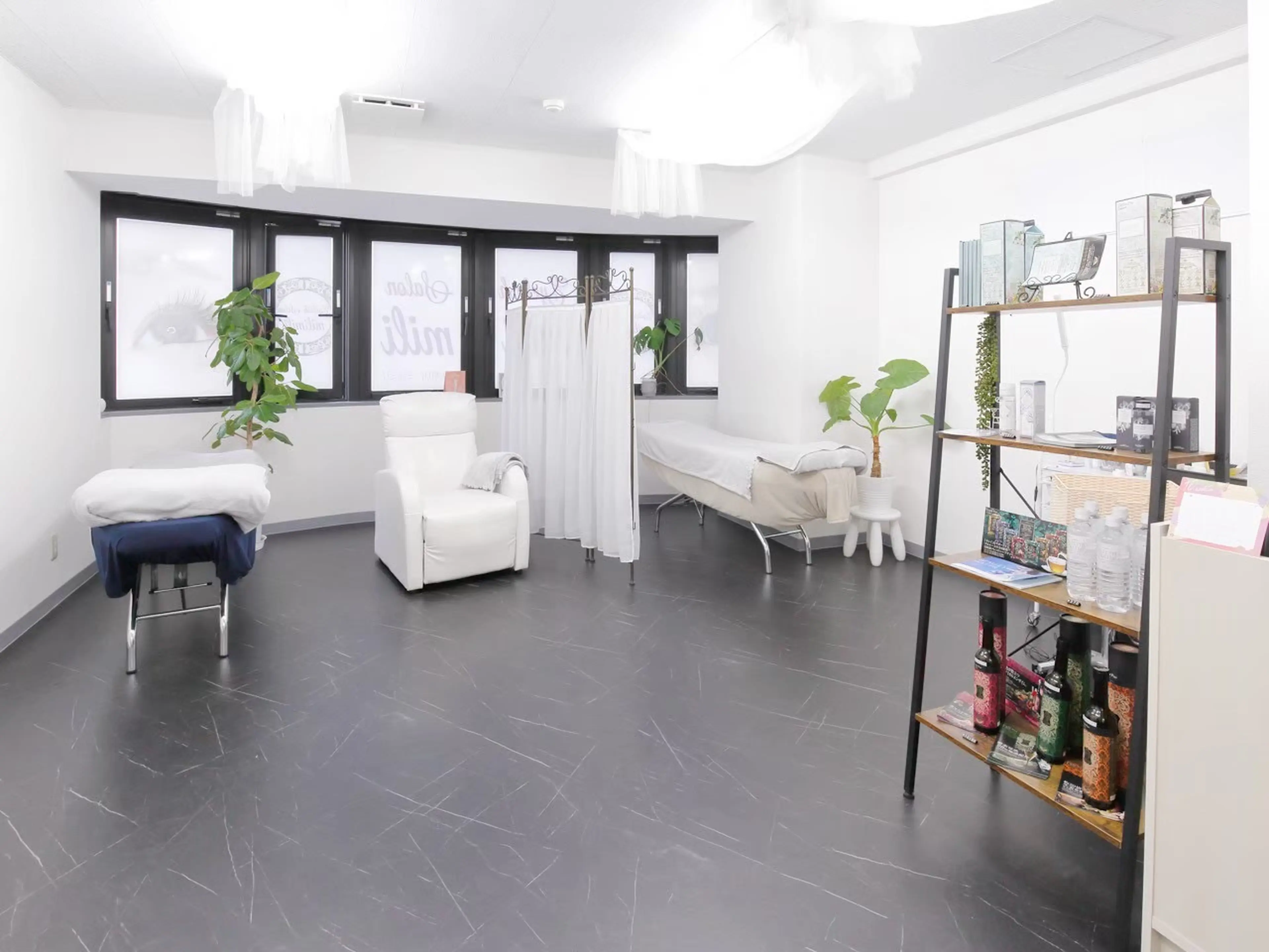 アイラッシュサロンmilimiliの内観・外観1