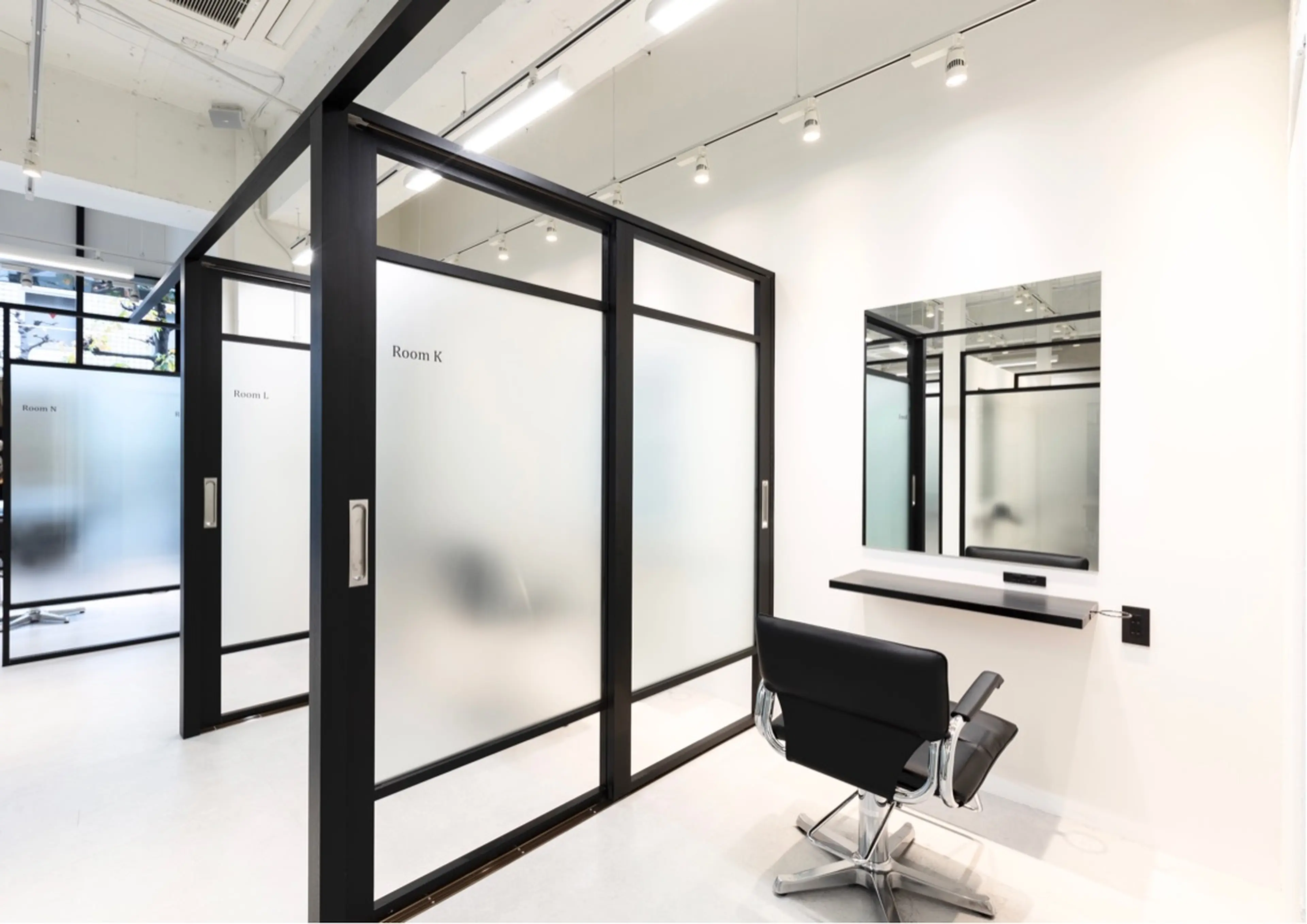 SALOWIN 渋谷店の内観・外観1