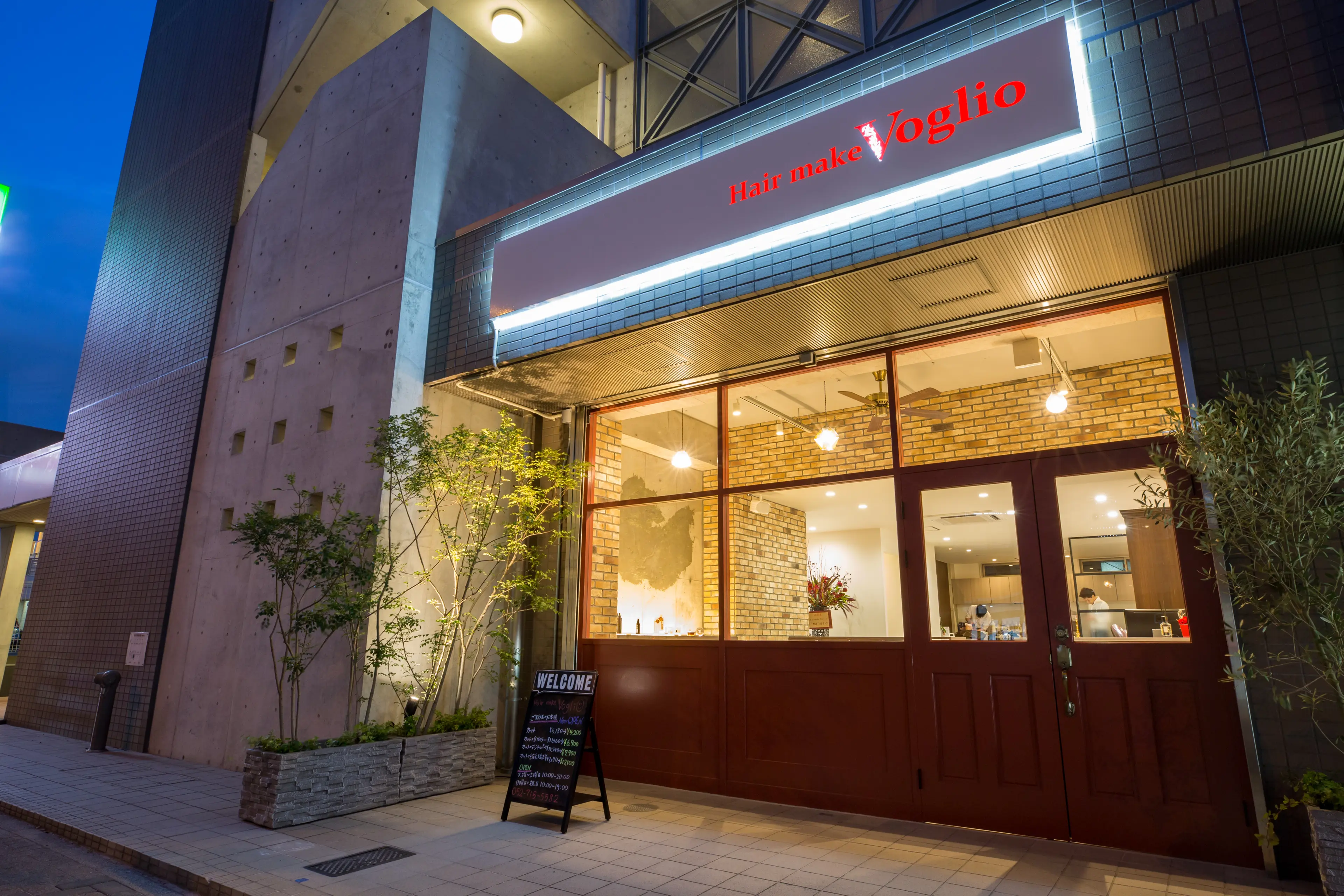 hair　make　Voglioの内観・外観1