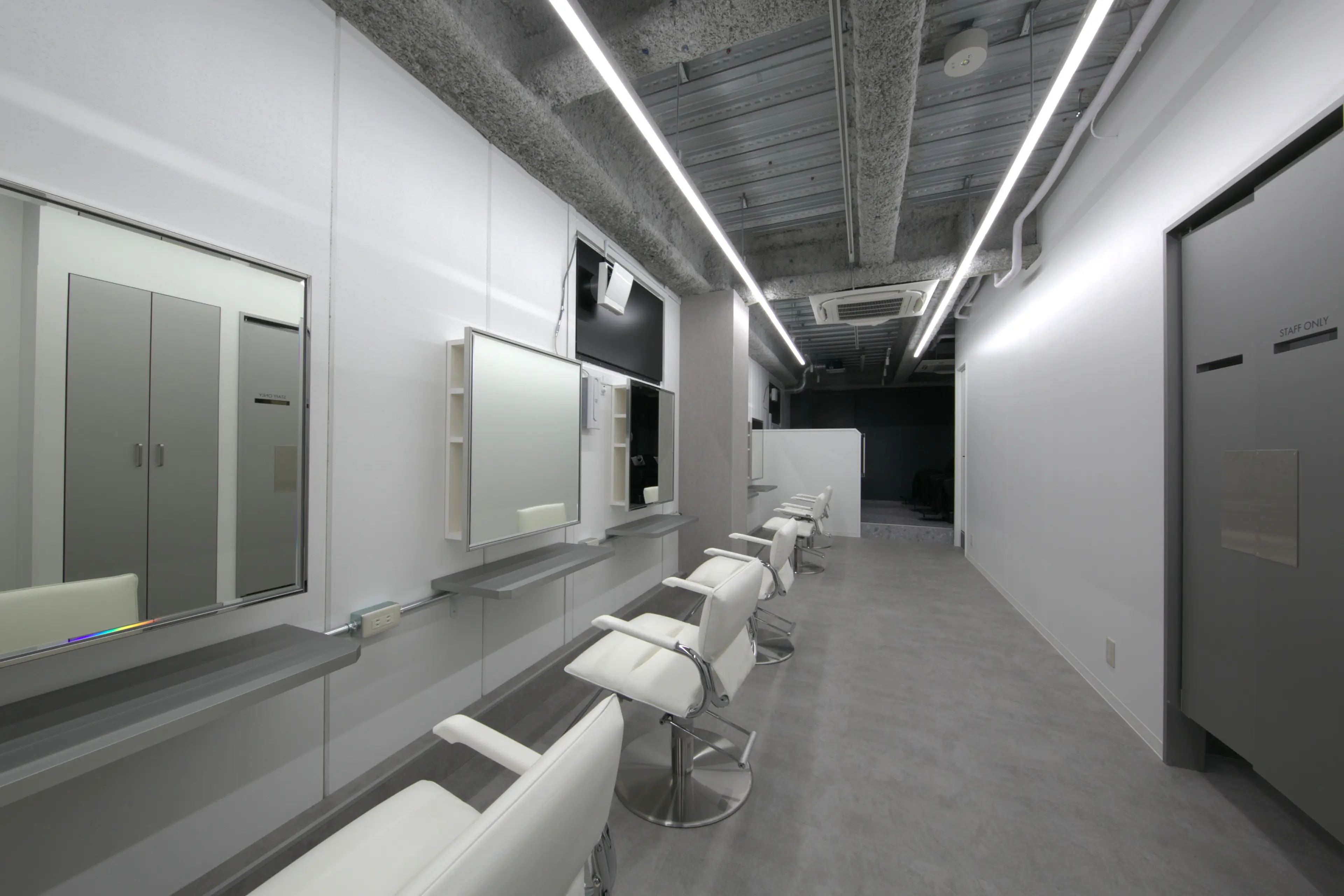 Loe（ロエ）元町店の内観・外観2