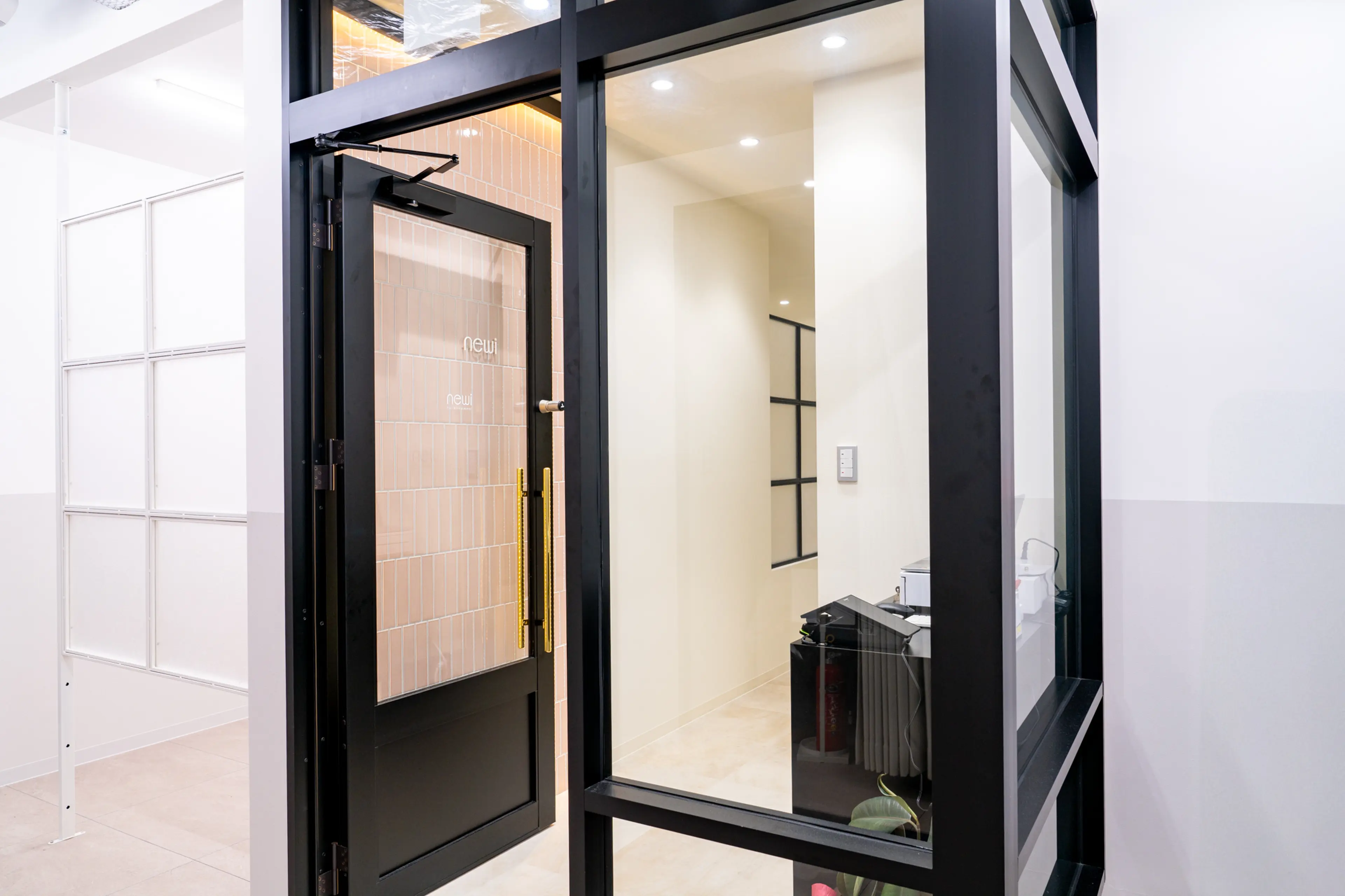 newi三宮【ネウィ】髪質改善×縮毛矯正/share salon on JAM三宮の内観・外観3