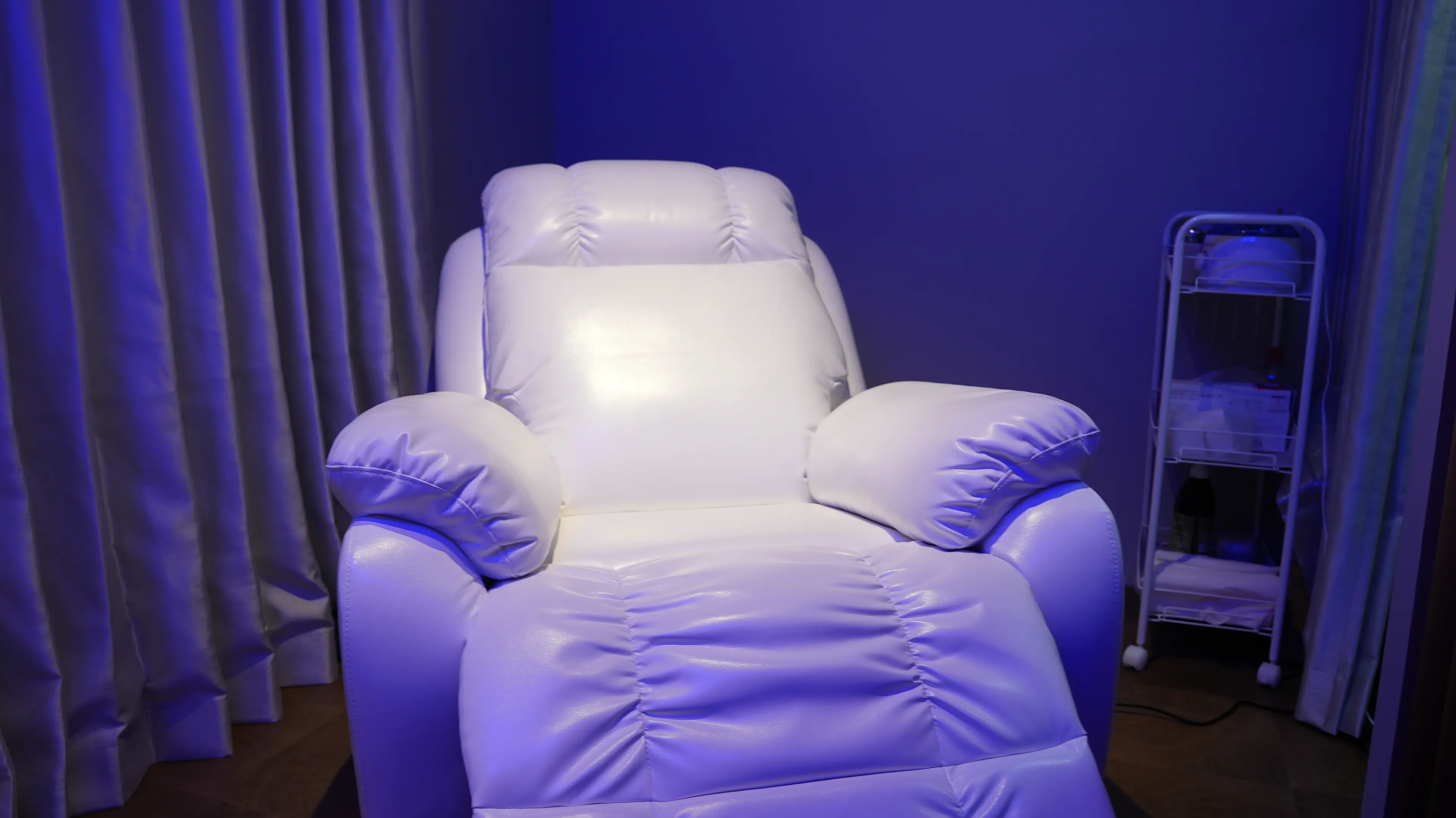 TOPLOOKの内観・外観2