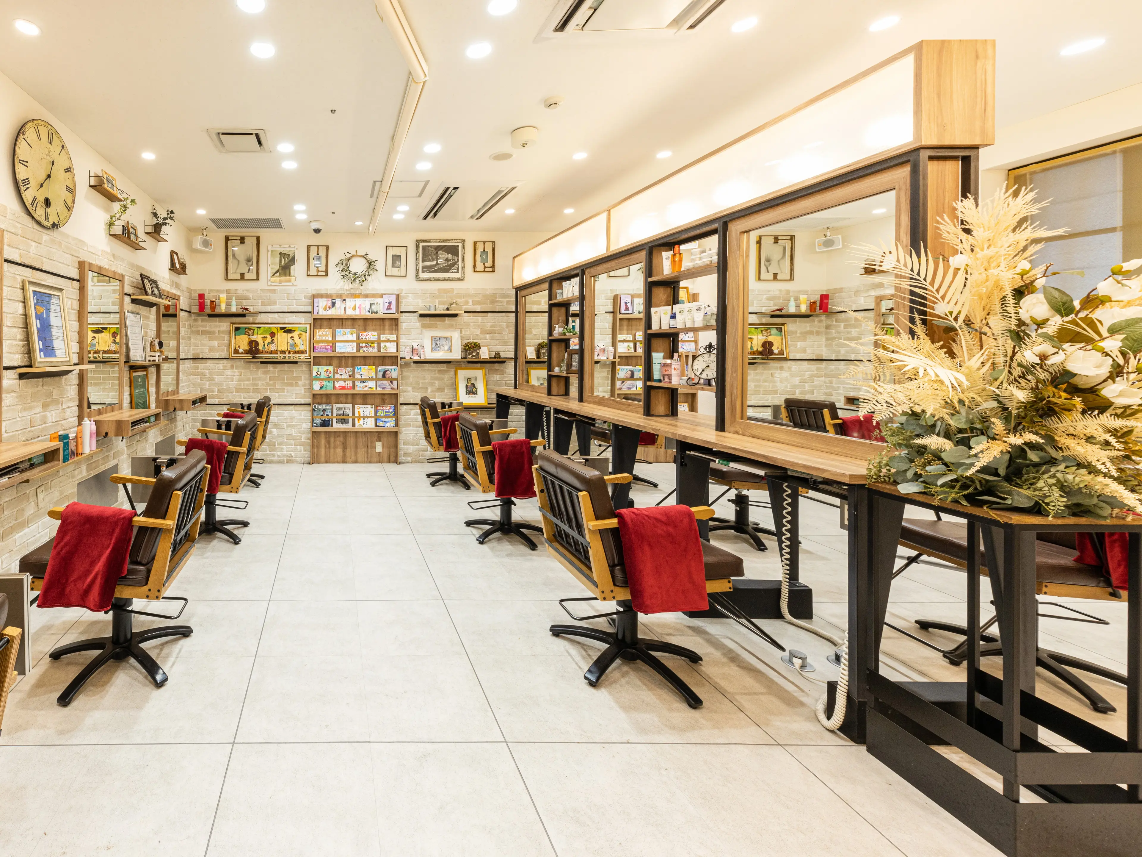 COVER HAIR bliss ららテラス川口東口駅前店の内観・外観2