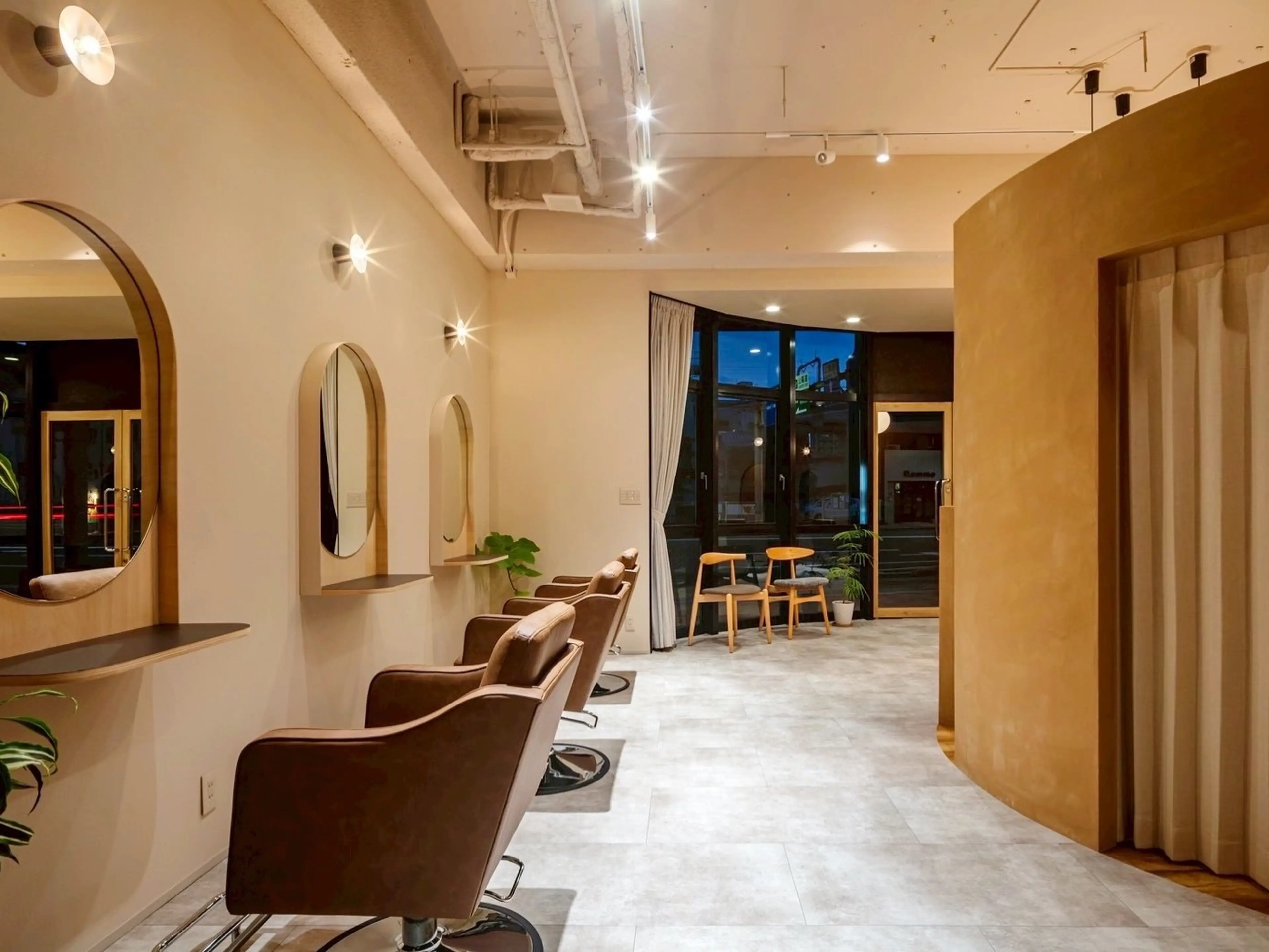 LOREの内観・外観2