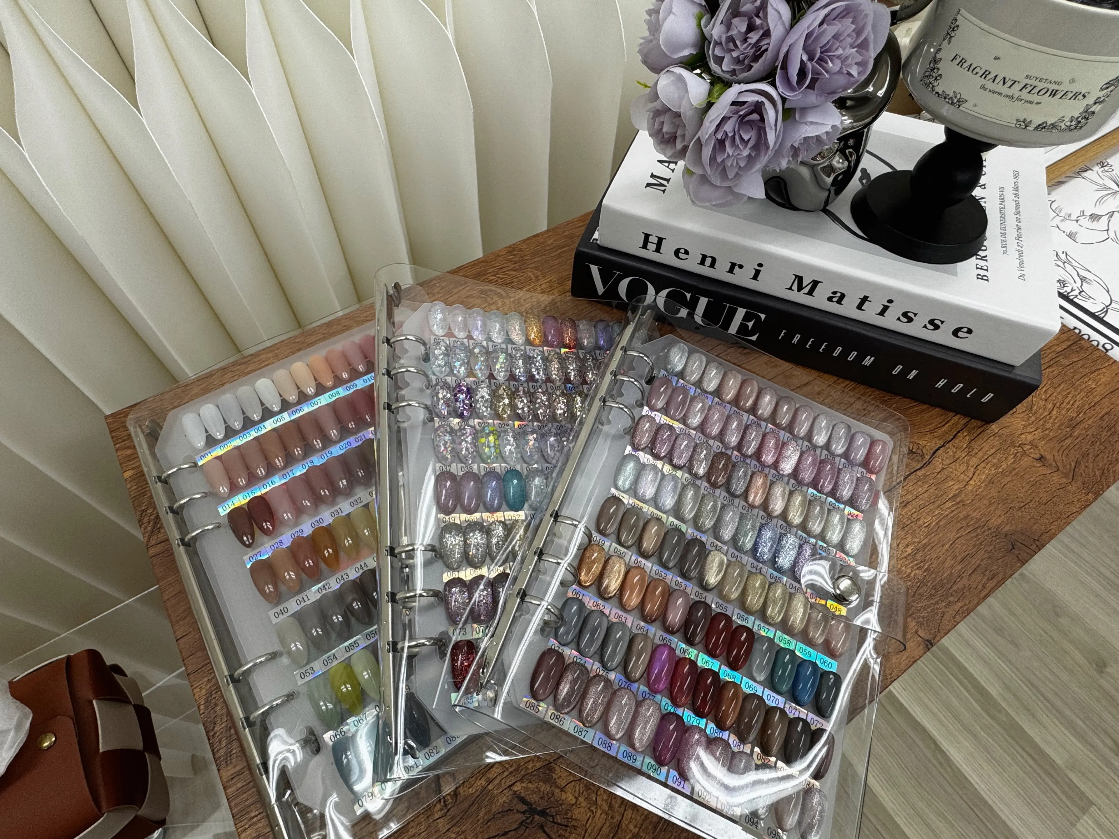 nail salon 9Caratsの内観・外観3