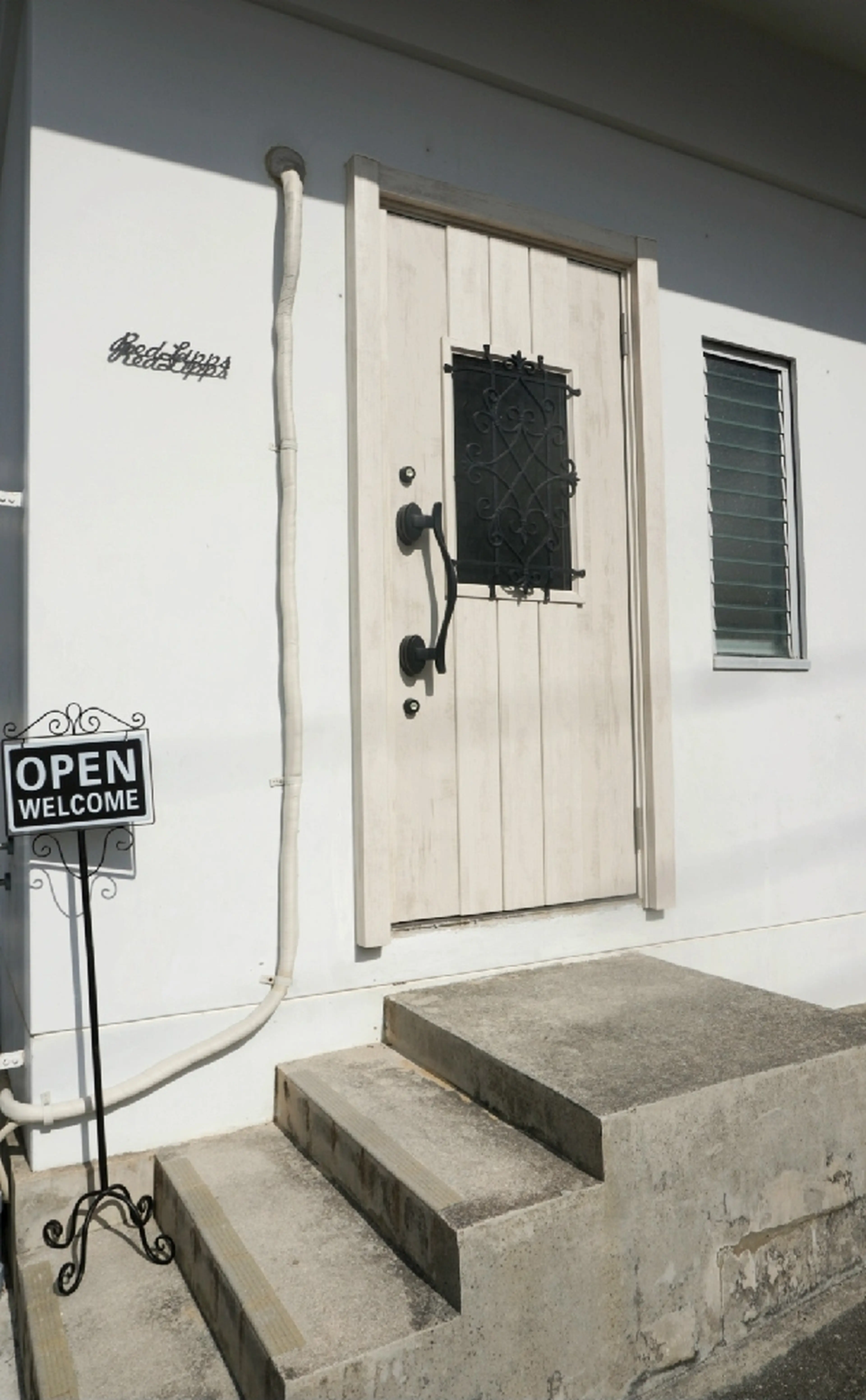 Red Lippsの内観・外観2