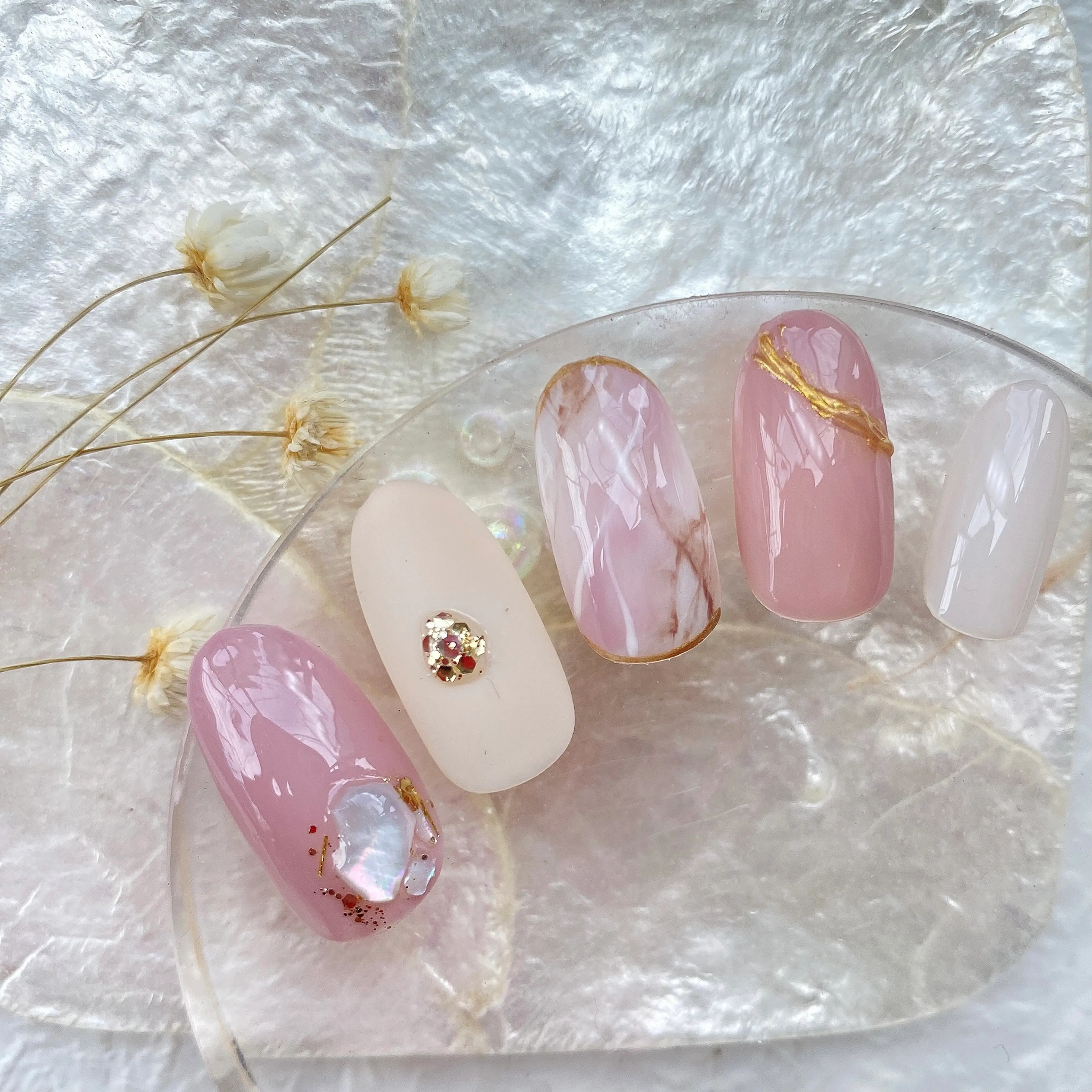 EYERISの内観・外観2