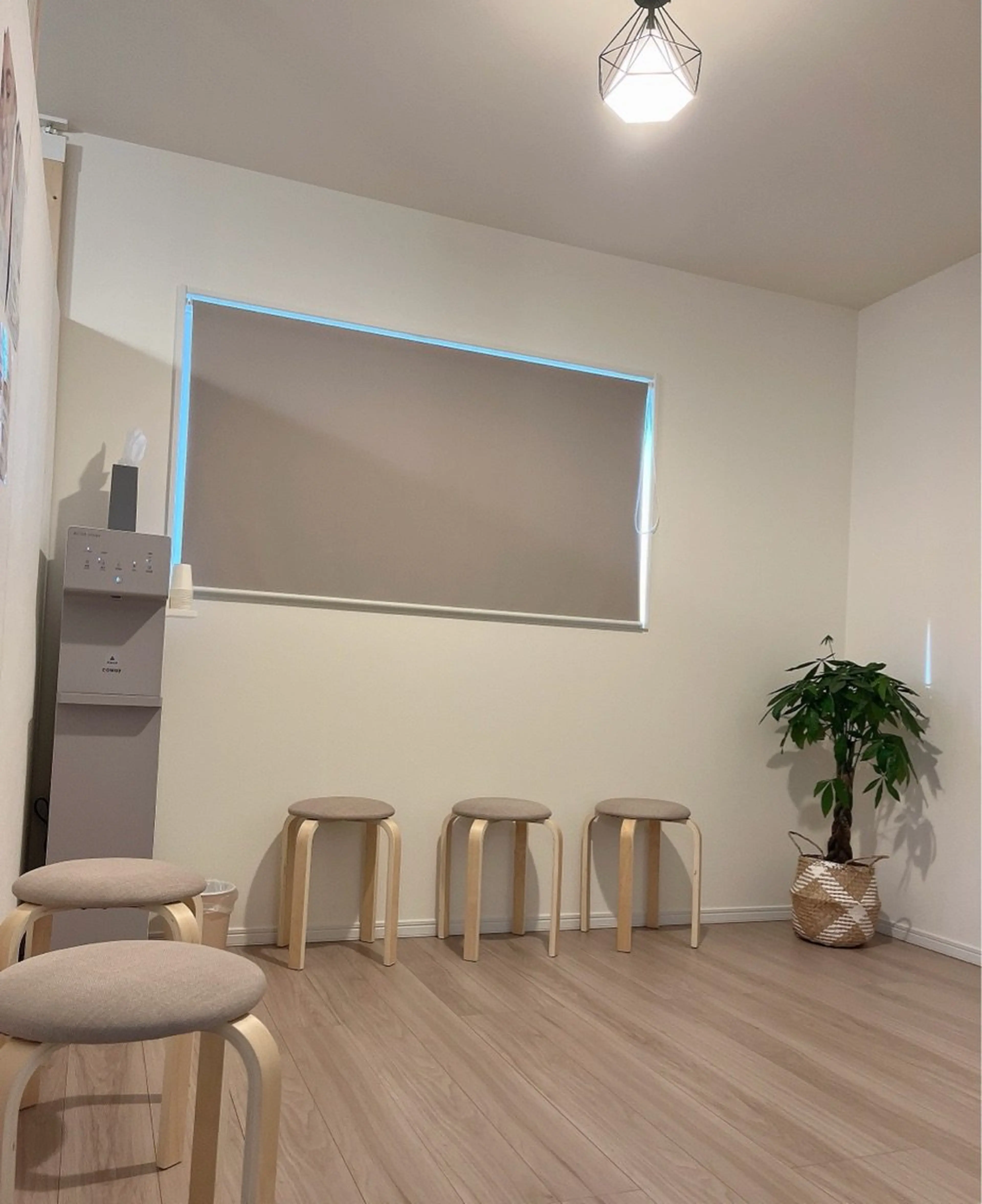 歯科提携セルフホワイトニングTERNの内観・外観3