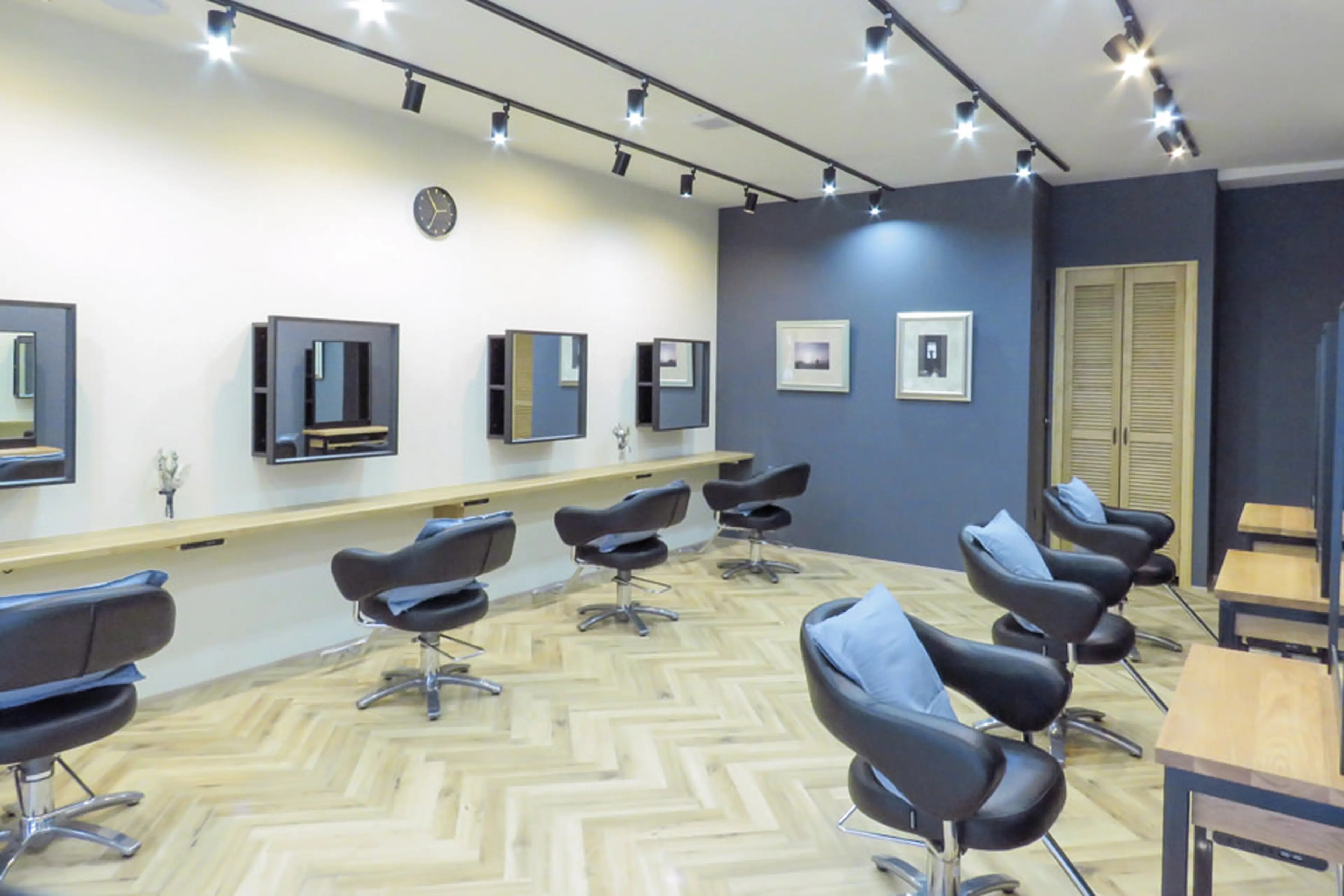 HAIR &MAKE STUDIO aL-terの内観・外観1