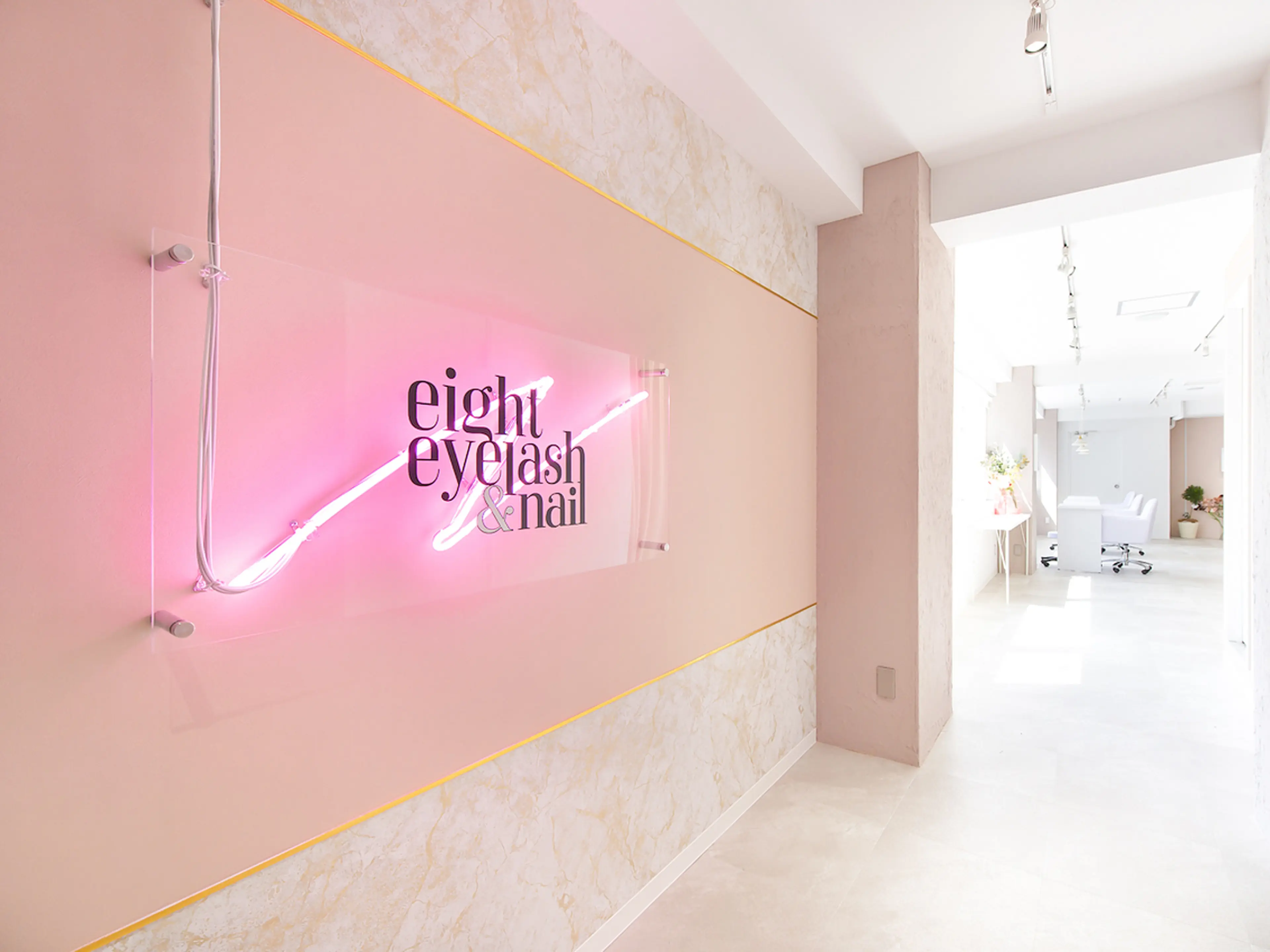 eight eyelash&nail 渋谷本店の内観・外観1