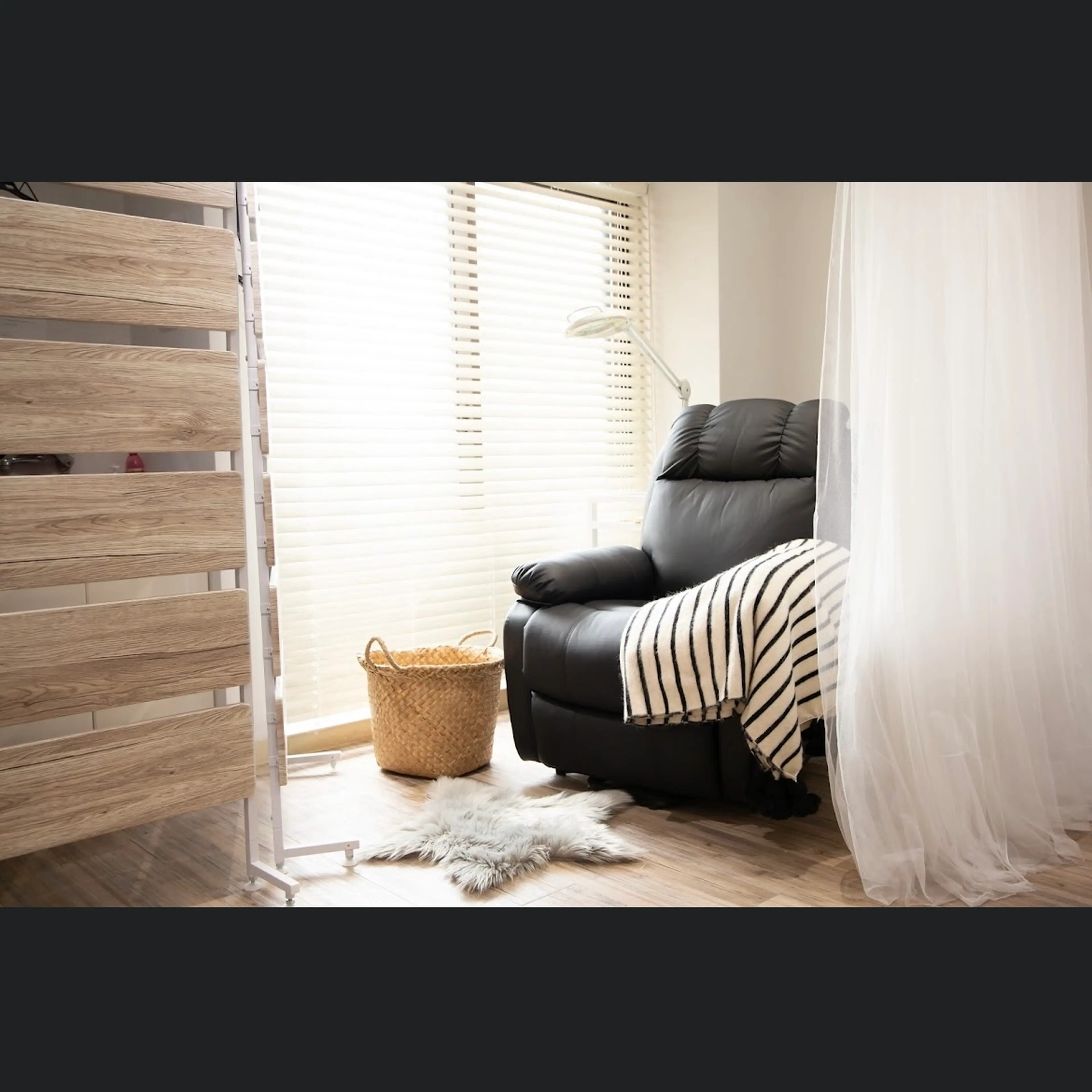 juicyeye with Brow & Hair 成増店の内観・外観2