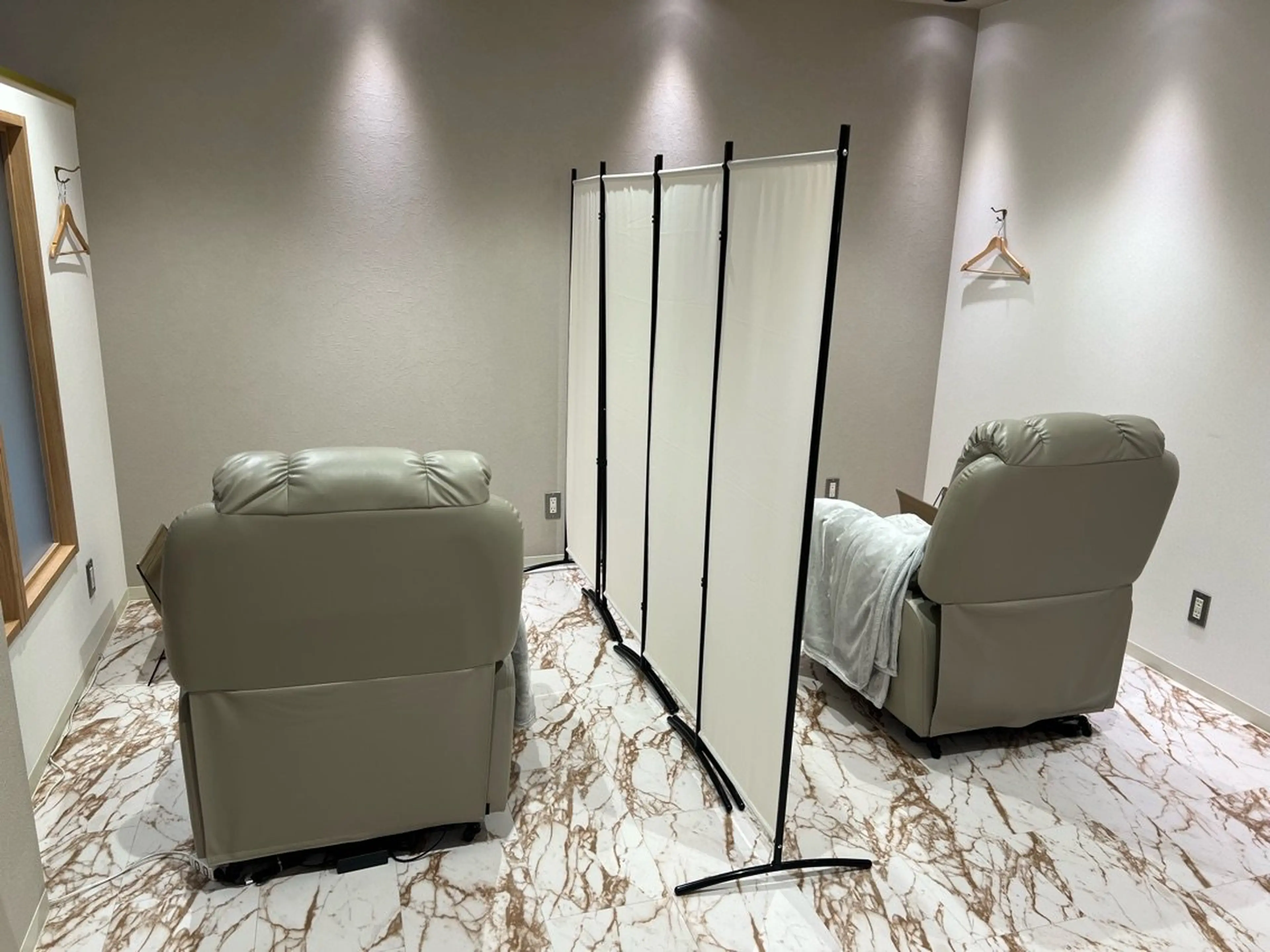 edge eye 梅田の内観・外観2