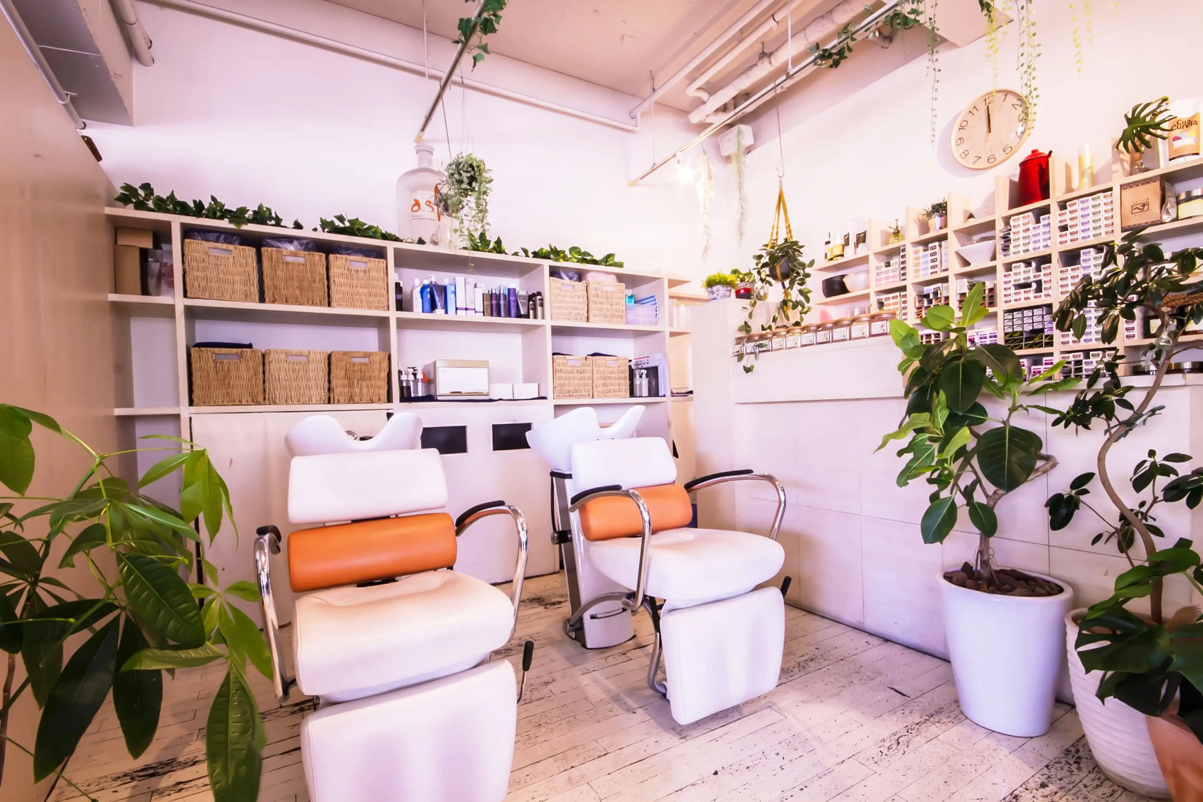 asha hair solution神戸店の内観・外観2