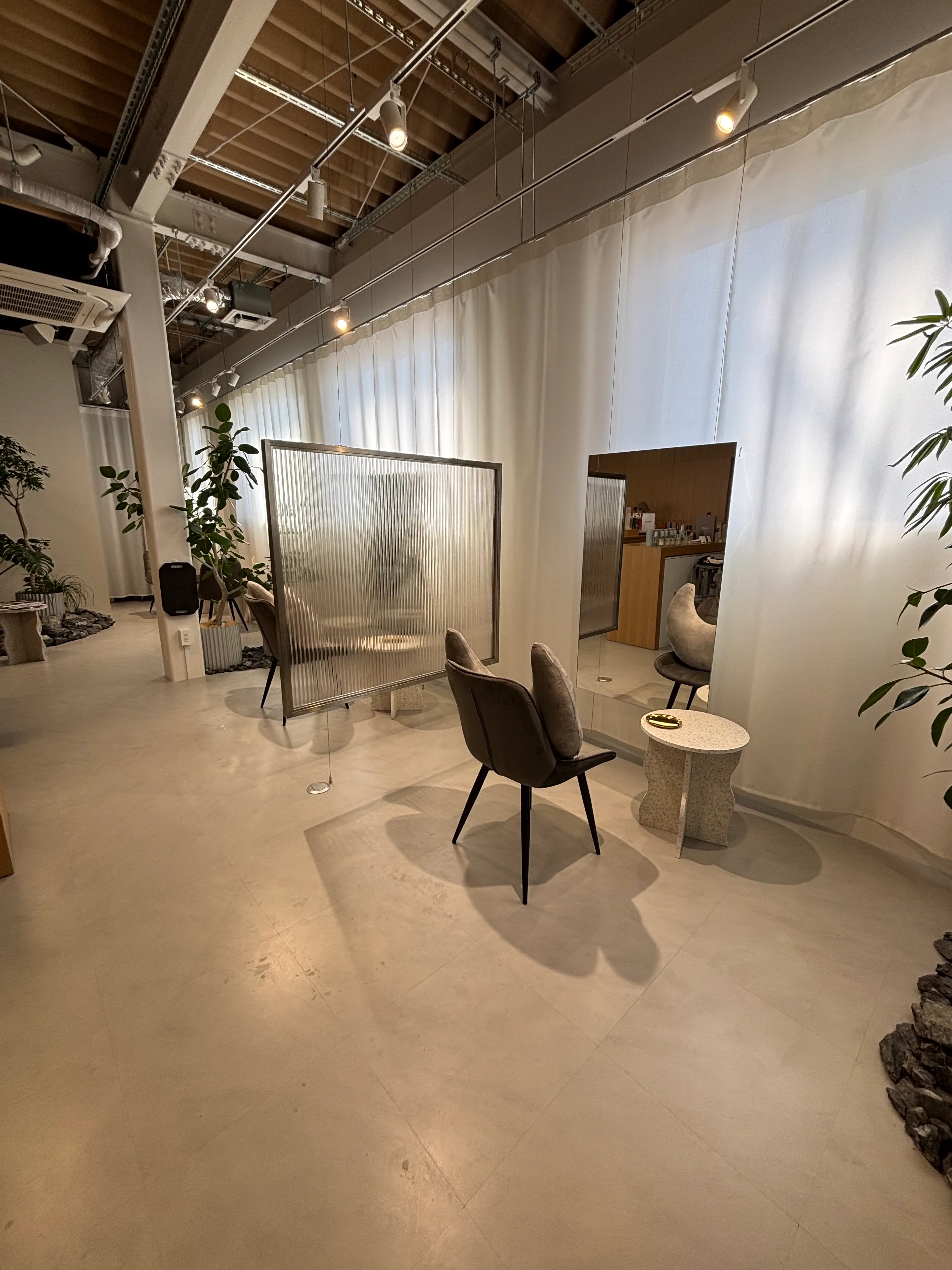 iRo by en"ppyの内観・外観2