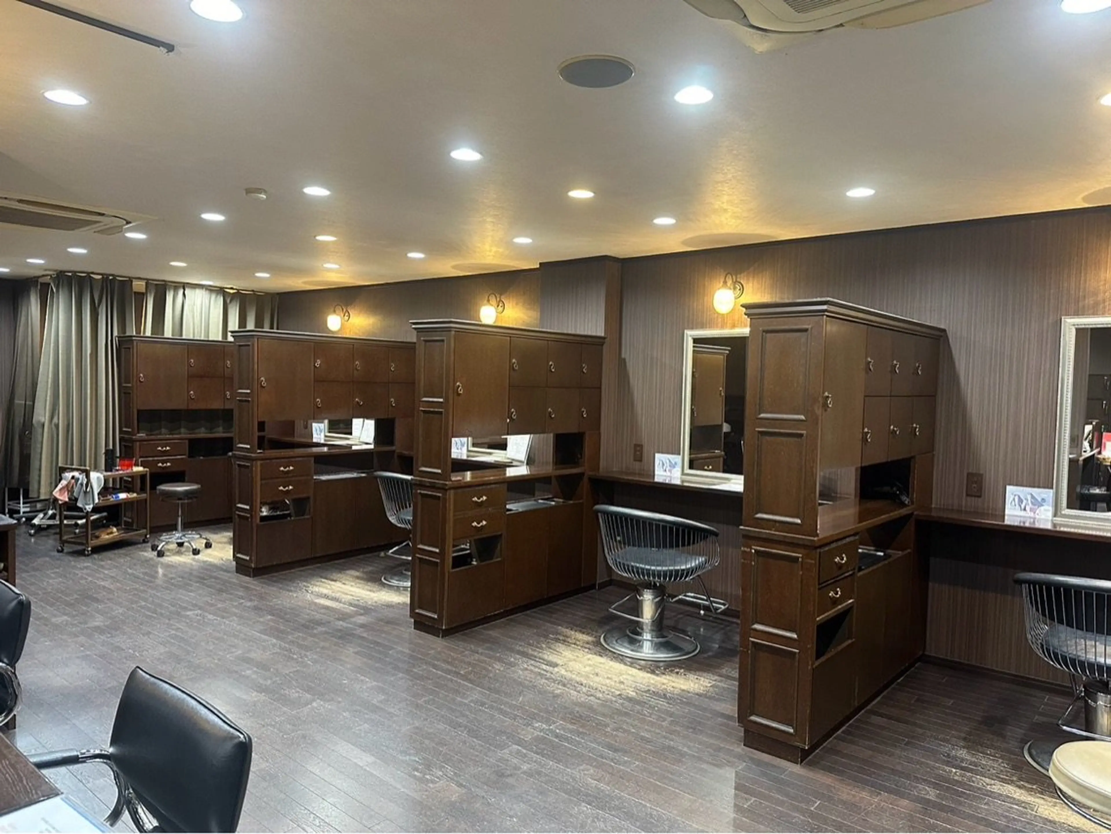 髪の美院Charmant Beauty Clinicの内観・外観1