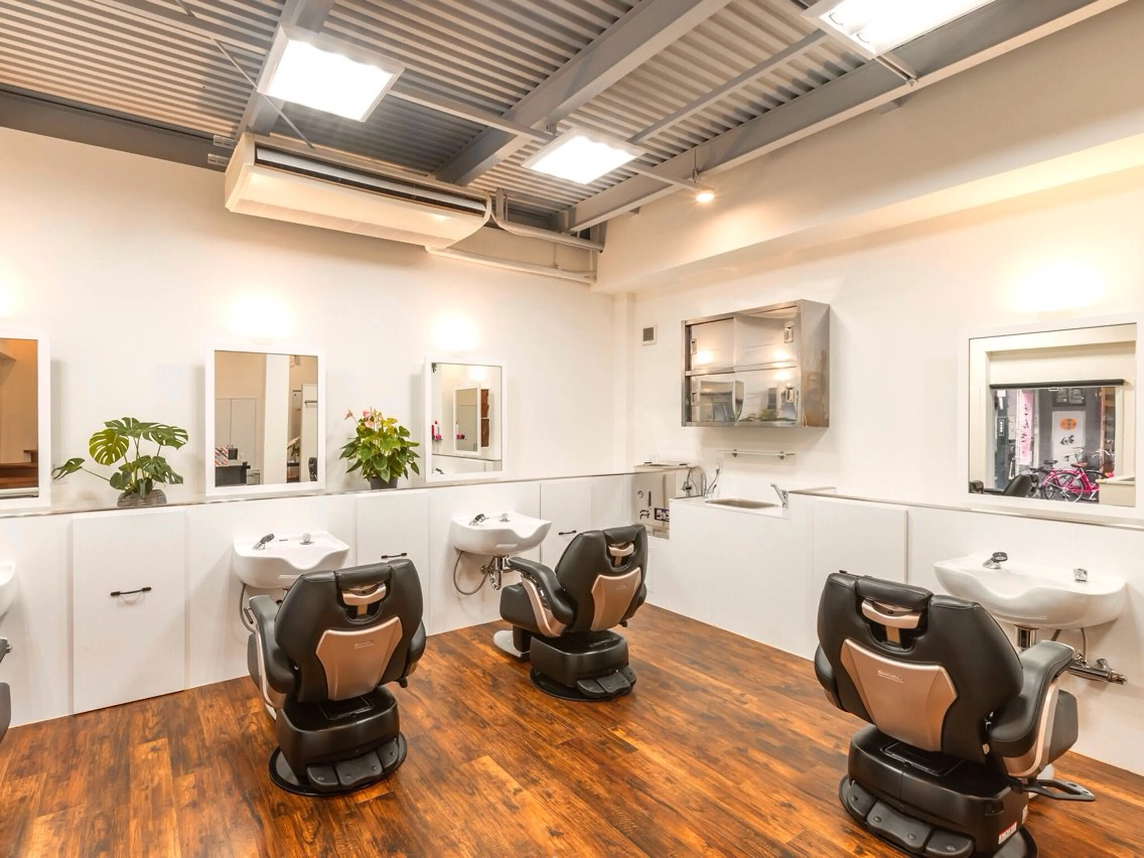 BARBER Wの内観・外観2