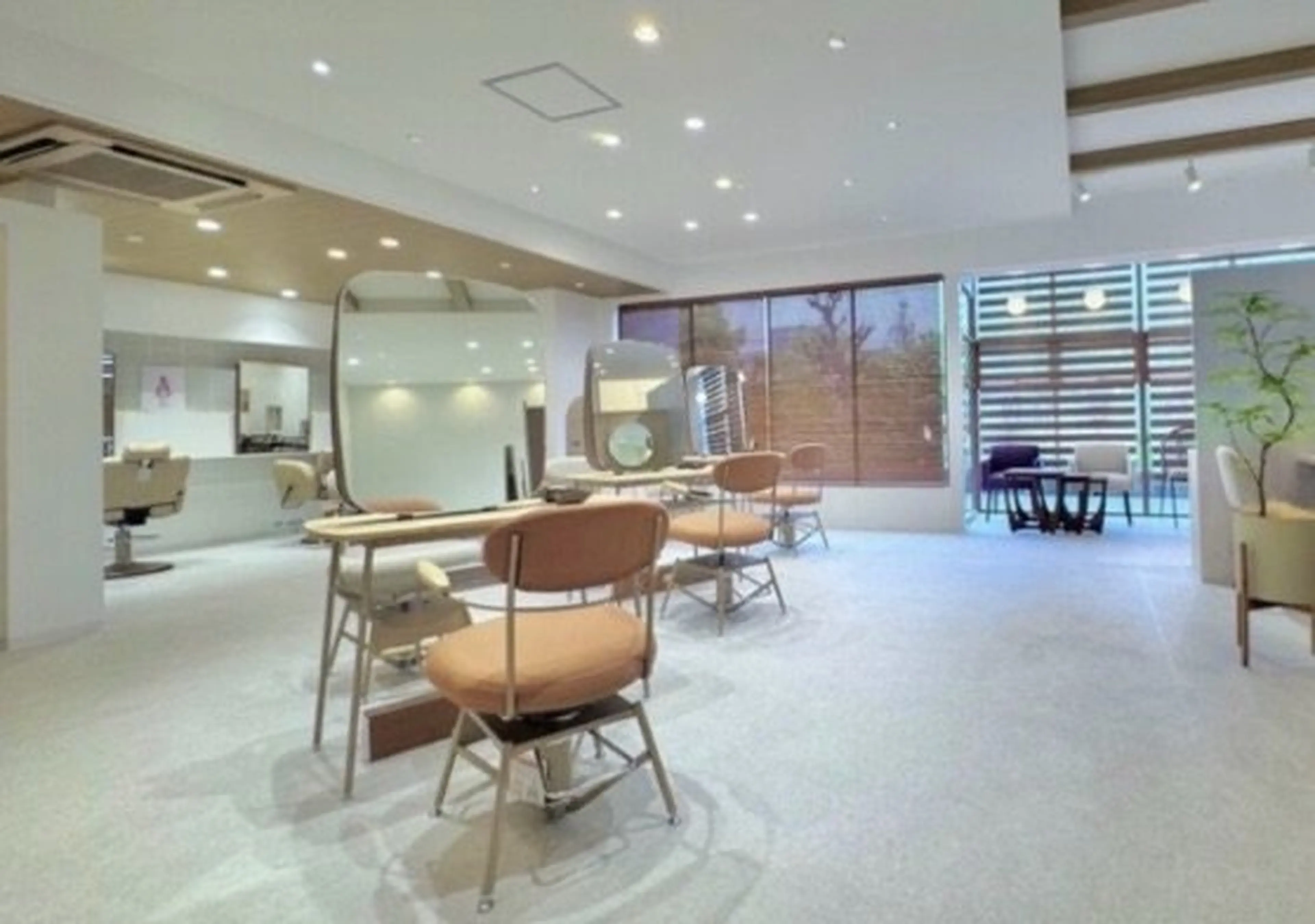 siie by LILIA.の内観・外観2