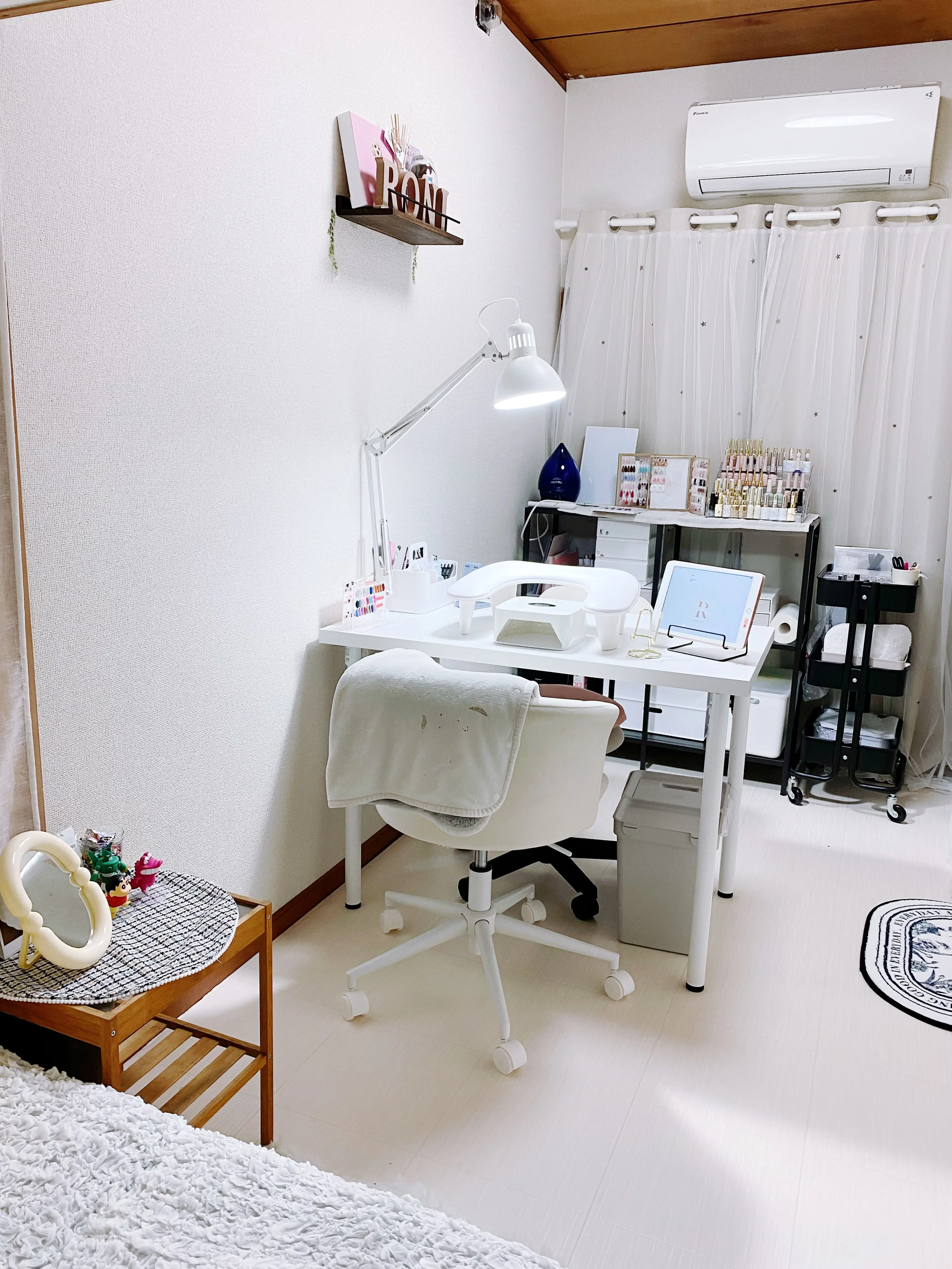 nail   Roniの内観・外観1