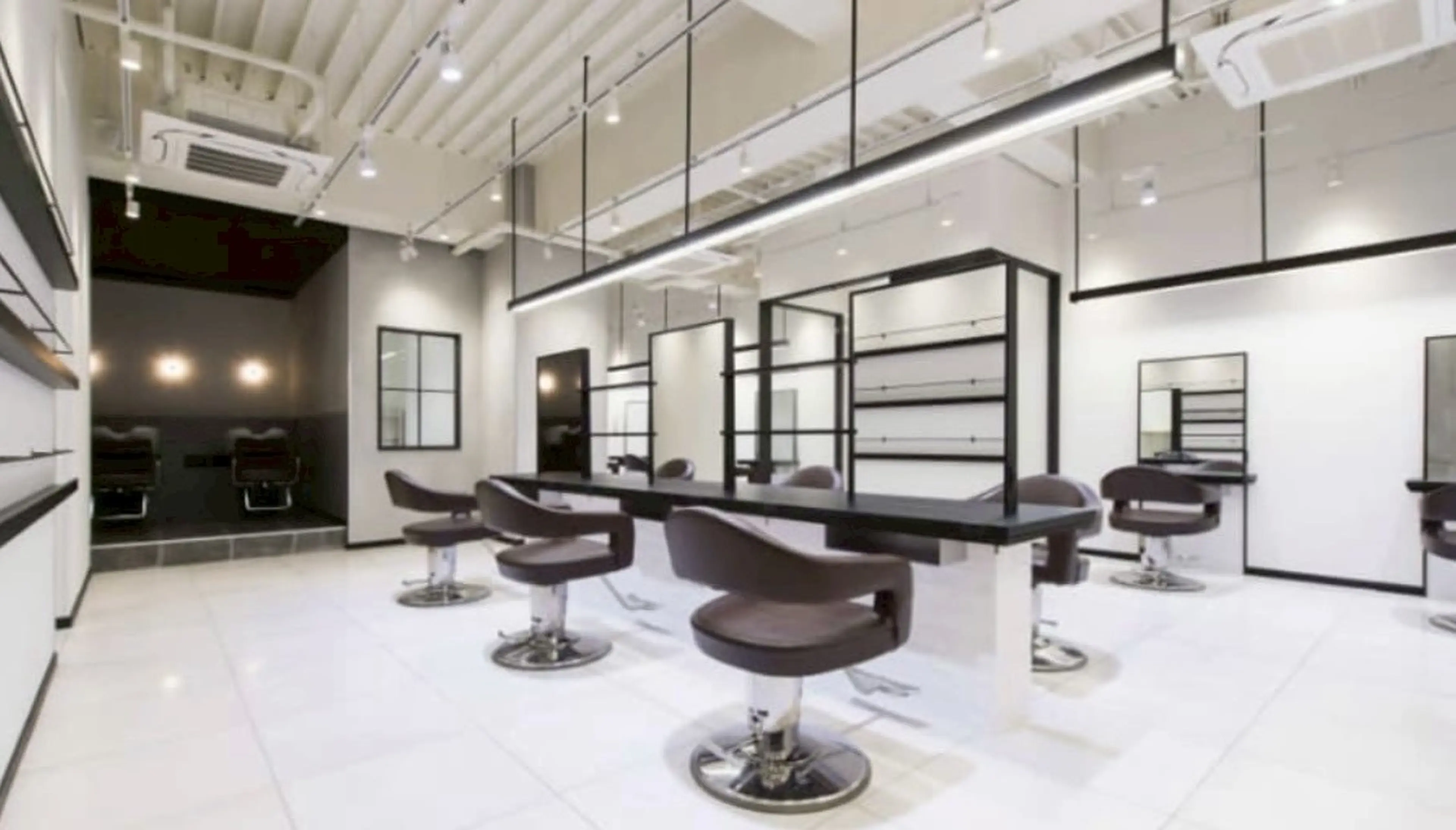 EARTH南柏店の内観・外観2