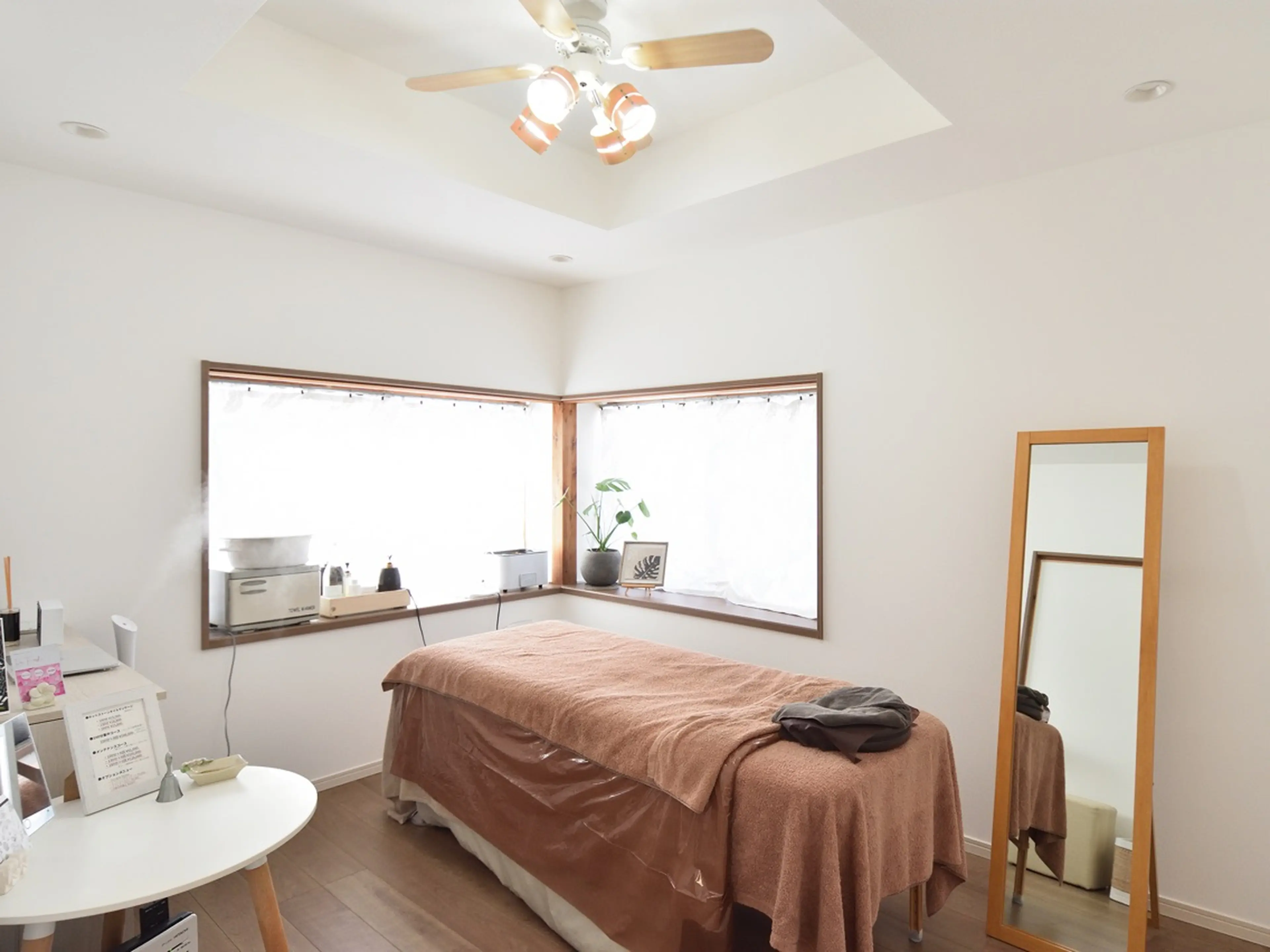 Lei Lomiの内観・外観1