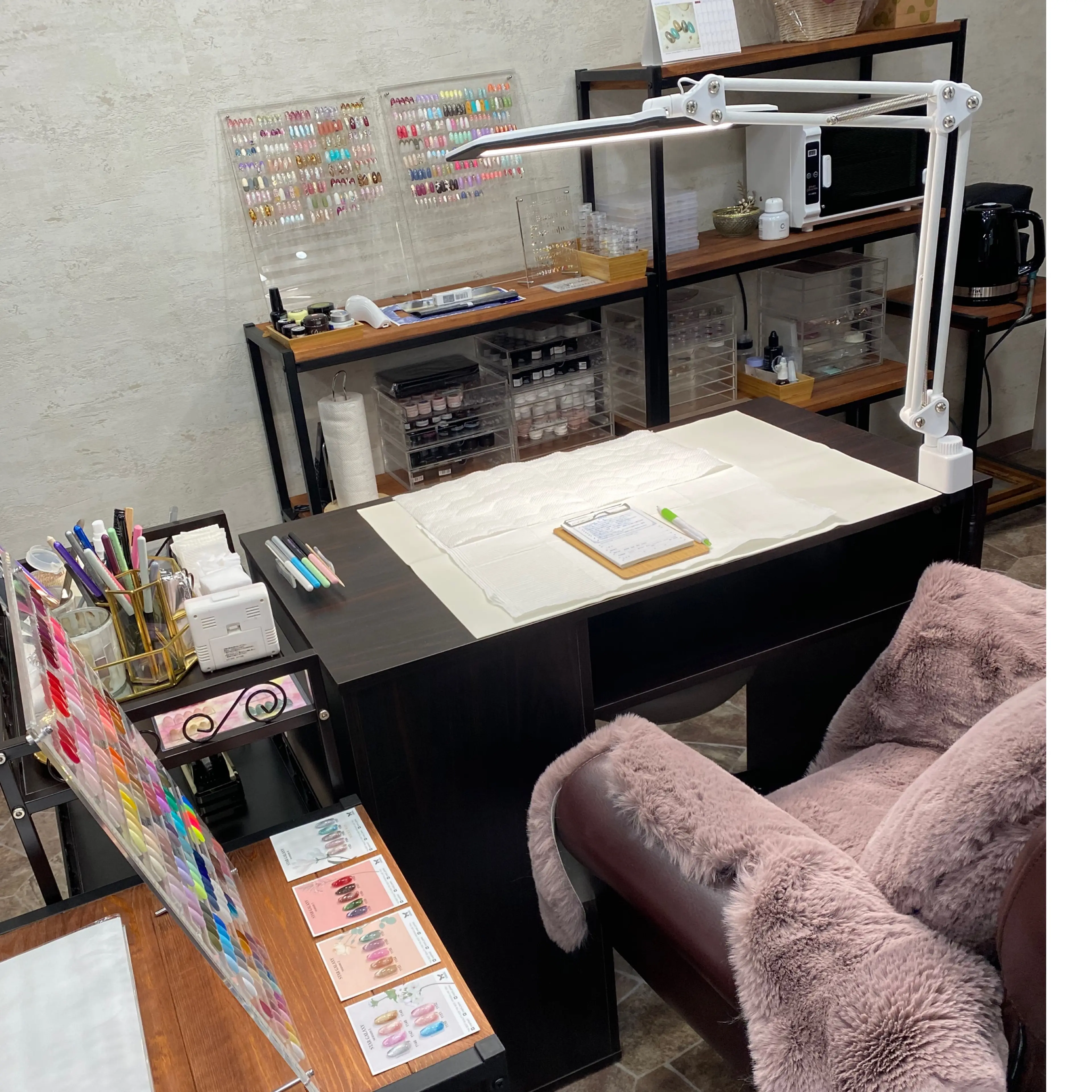 w.e.nail 【ウィネイル】の内観・外観1